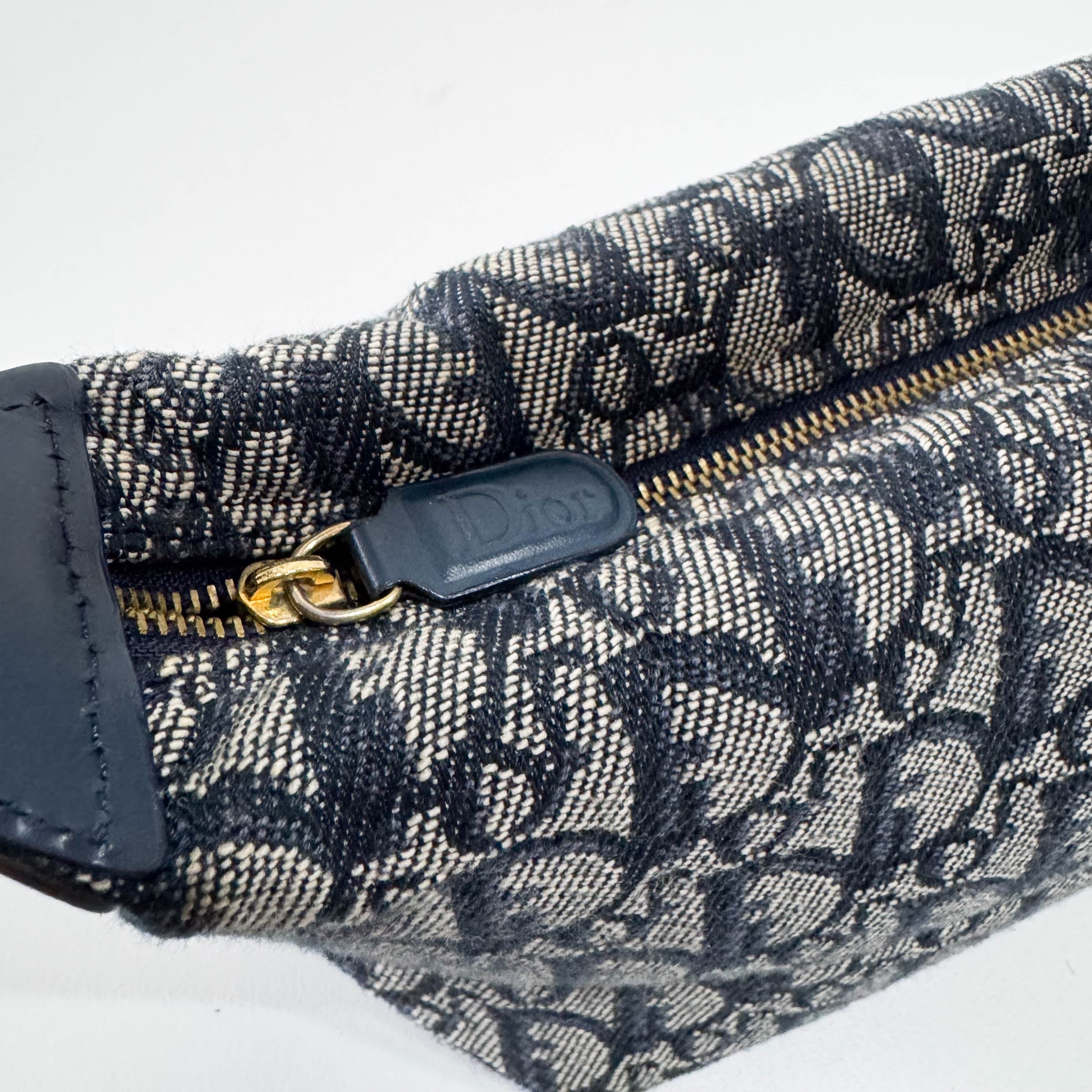 Trotter Navy Canvas Pouch