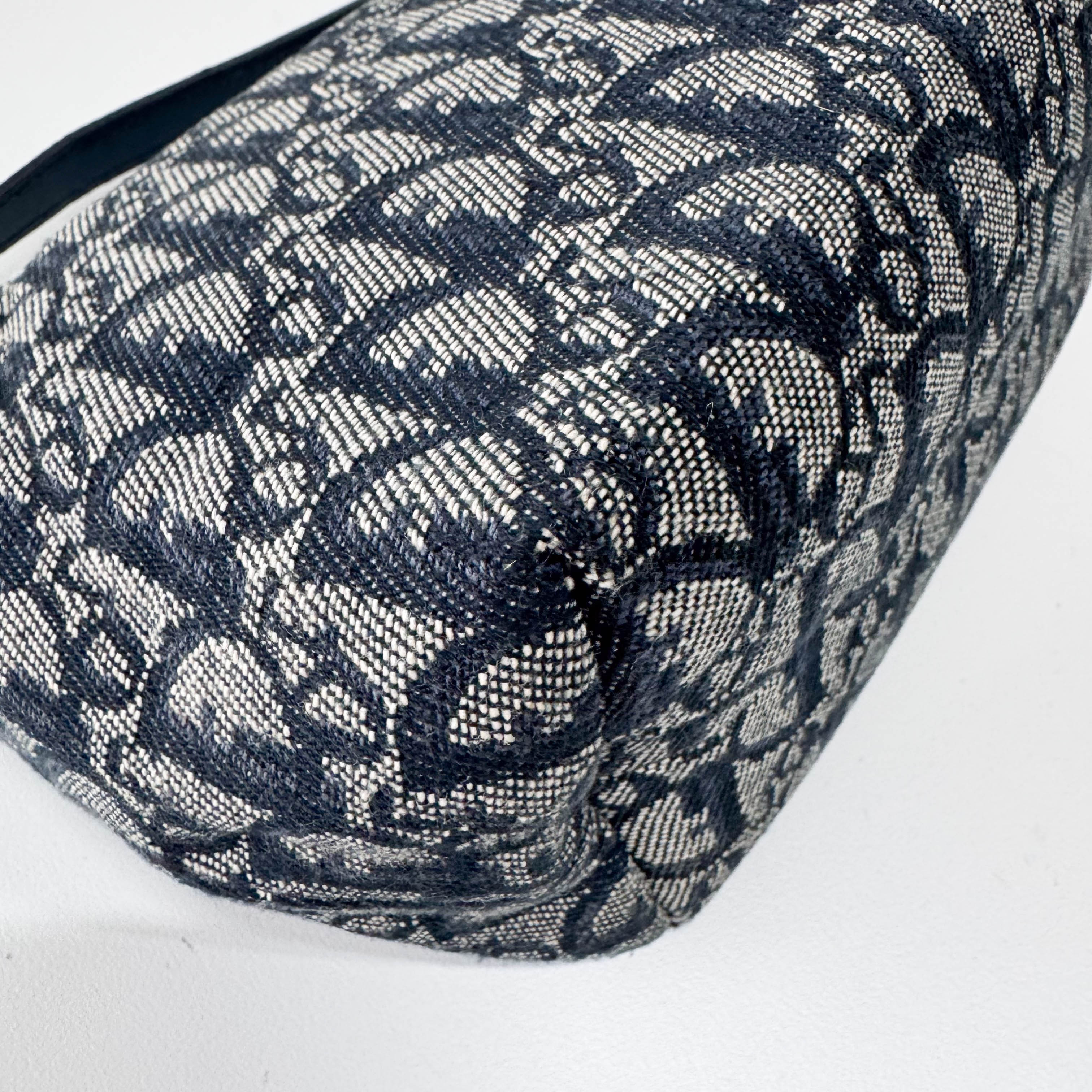 Trotter Navy Canvas Pouch