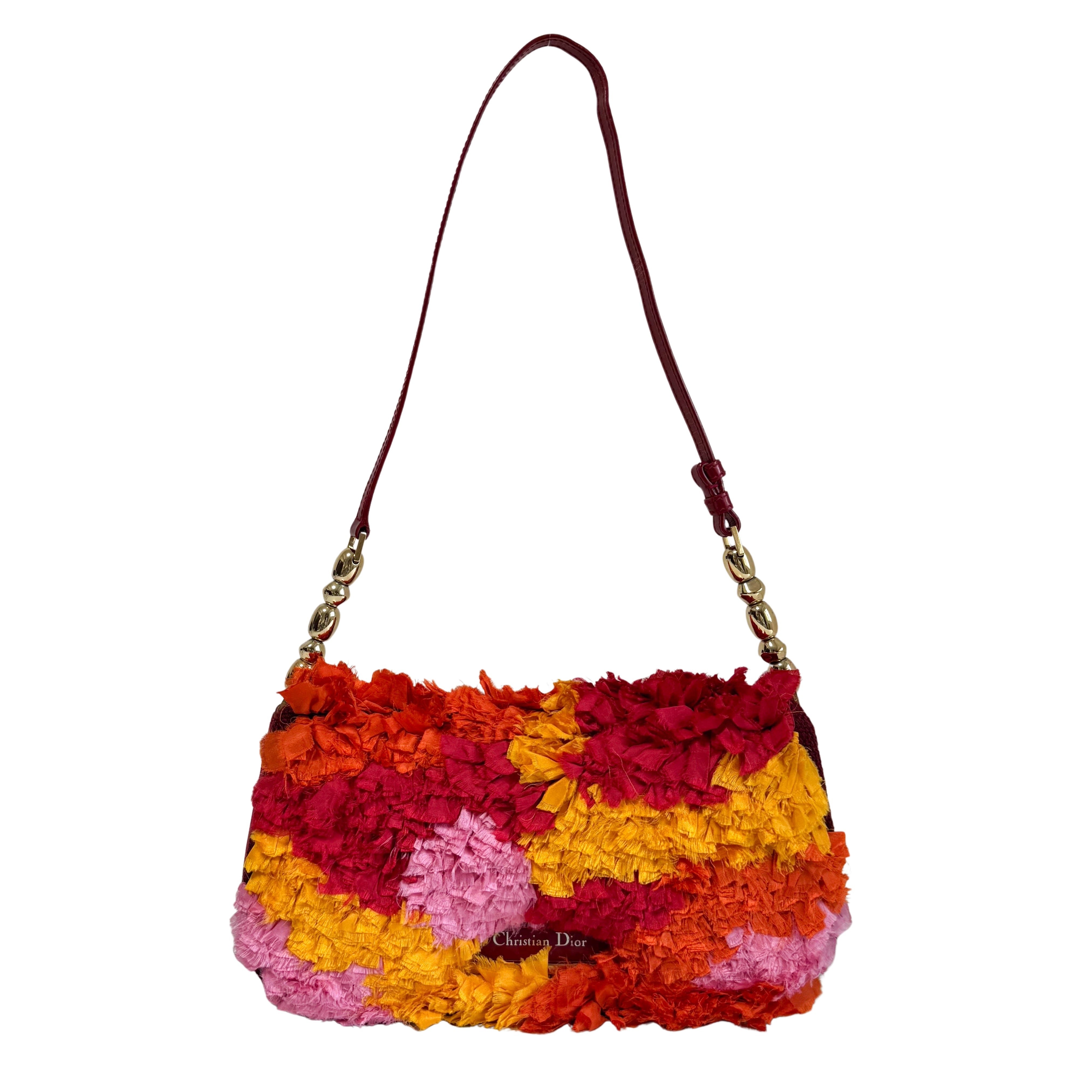 Malice Pearl Chain Silk Burgundy
Multicolor Shoulder Bag