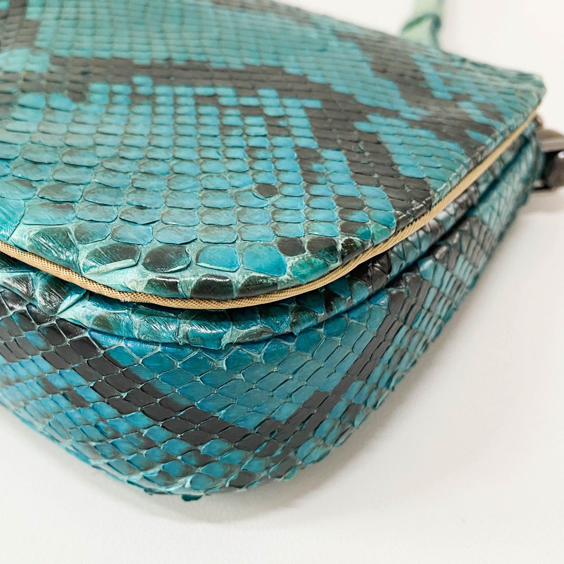 Malice Pearl Blue Leather Shoulder Bag