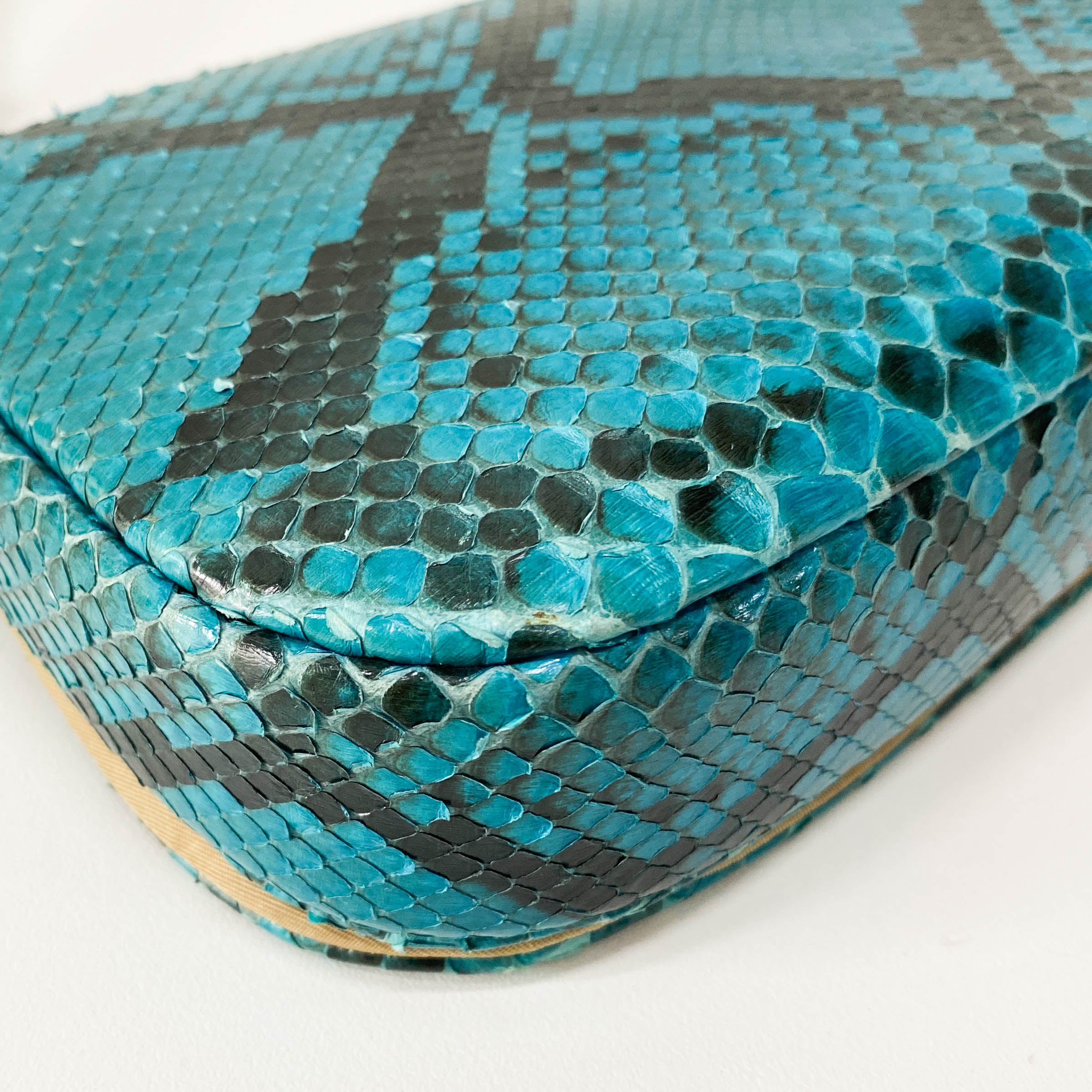 Malice Pearl Blue Leather Shoulder Bag