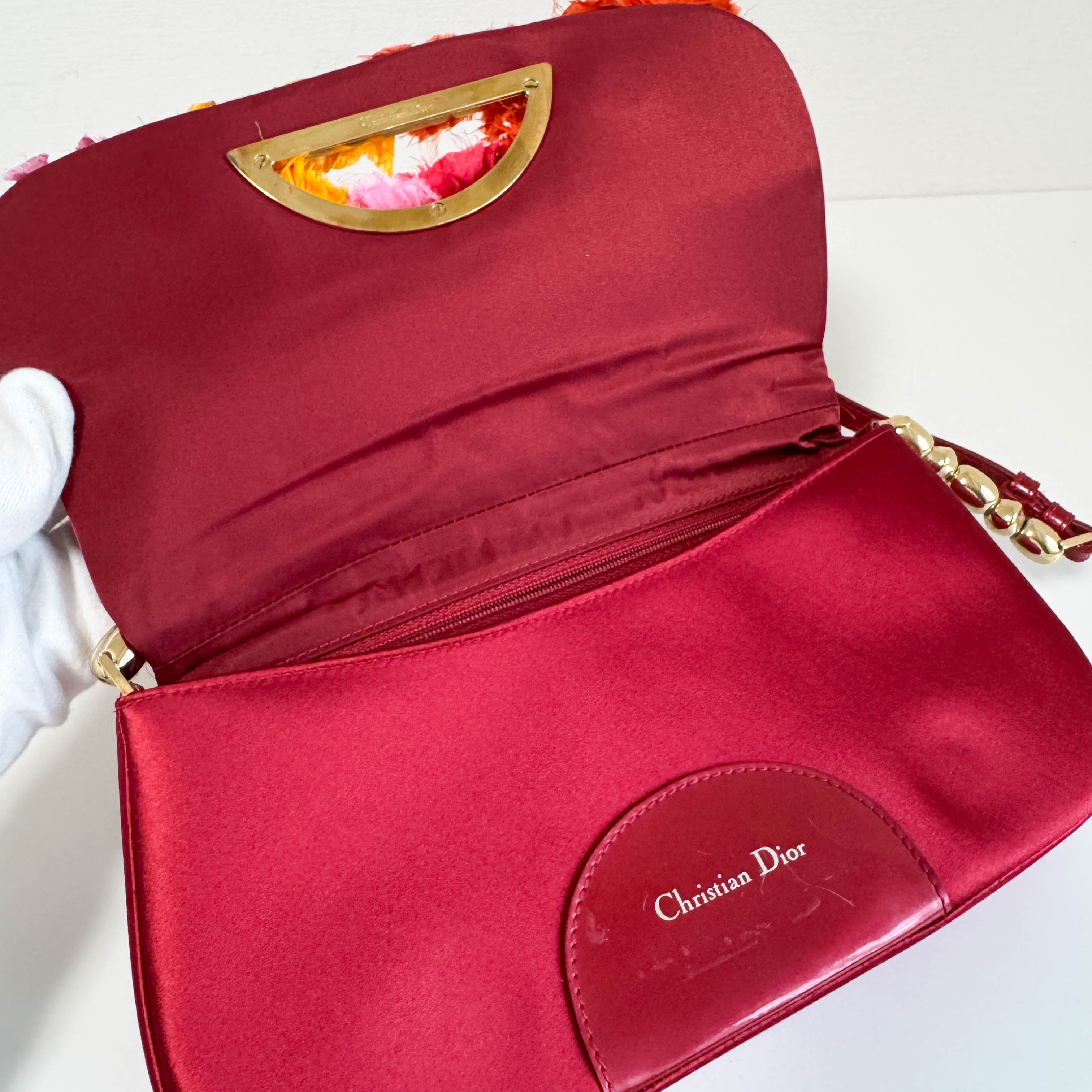 Malice Pearl Chain Silk Burgundy
Multicolor Shoulder Bag