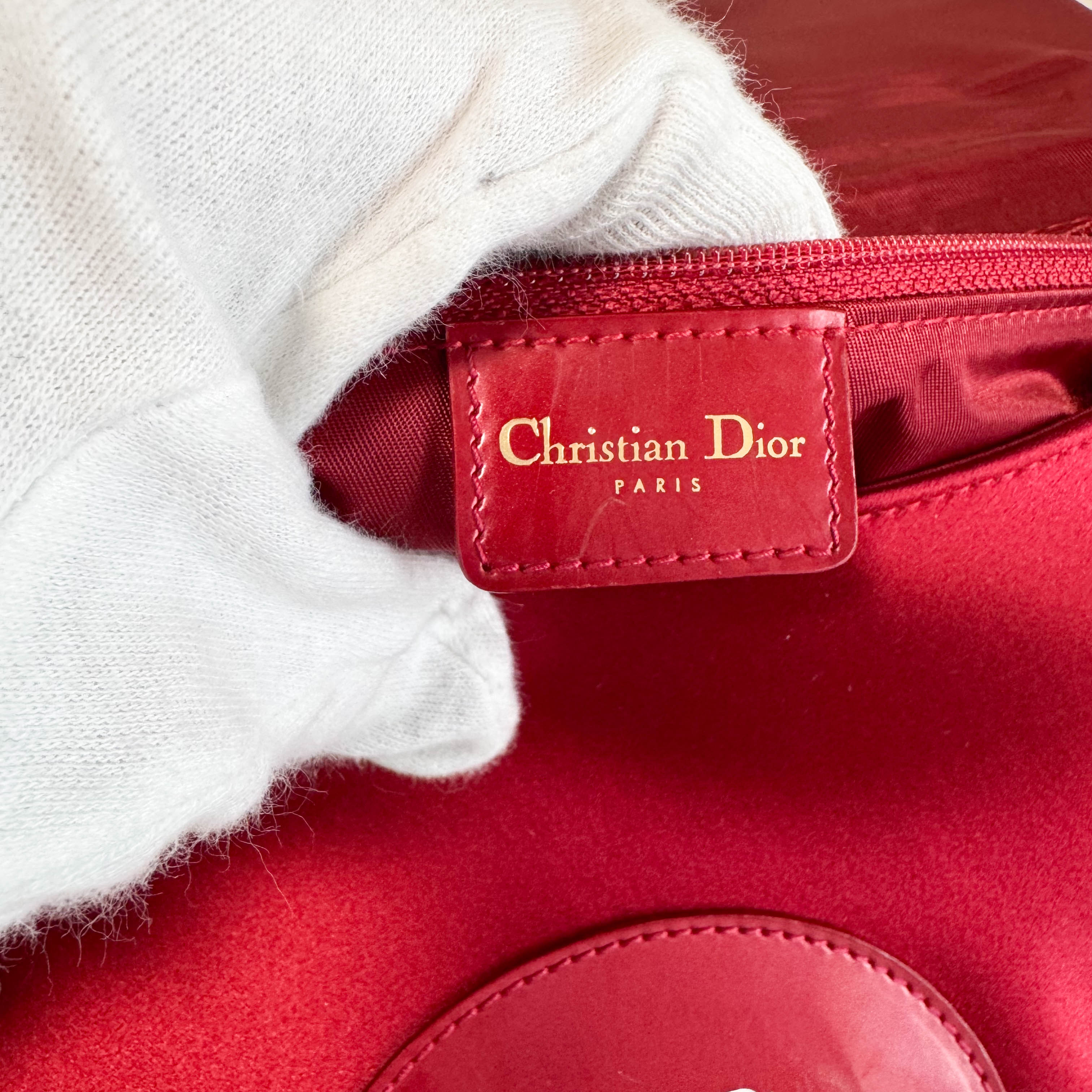 Malice Pearl Chain Silk Burgundy
Multicolor Shoulder Bag