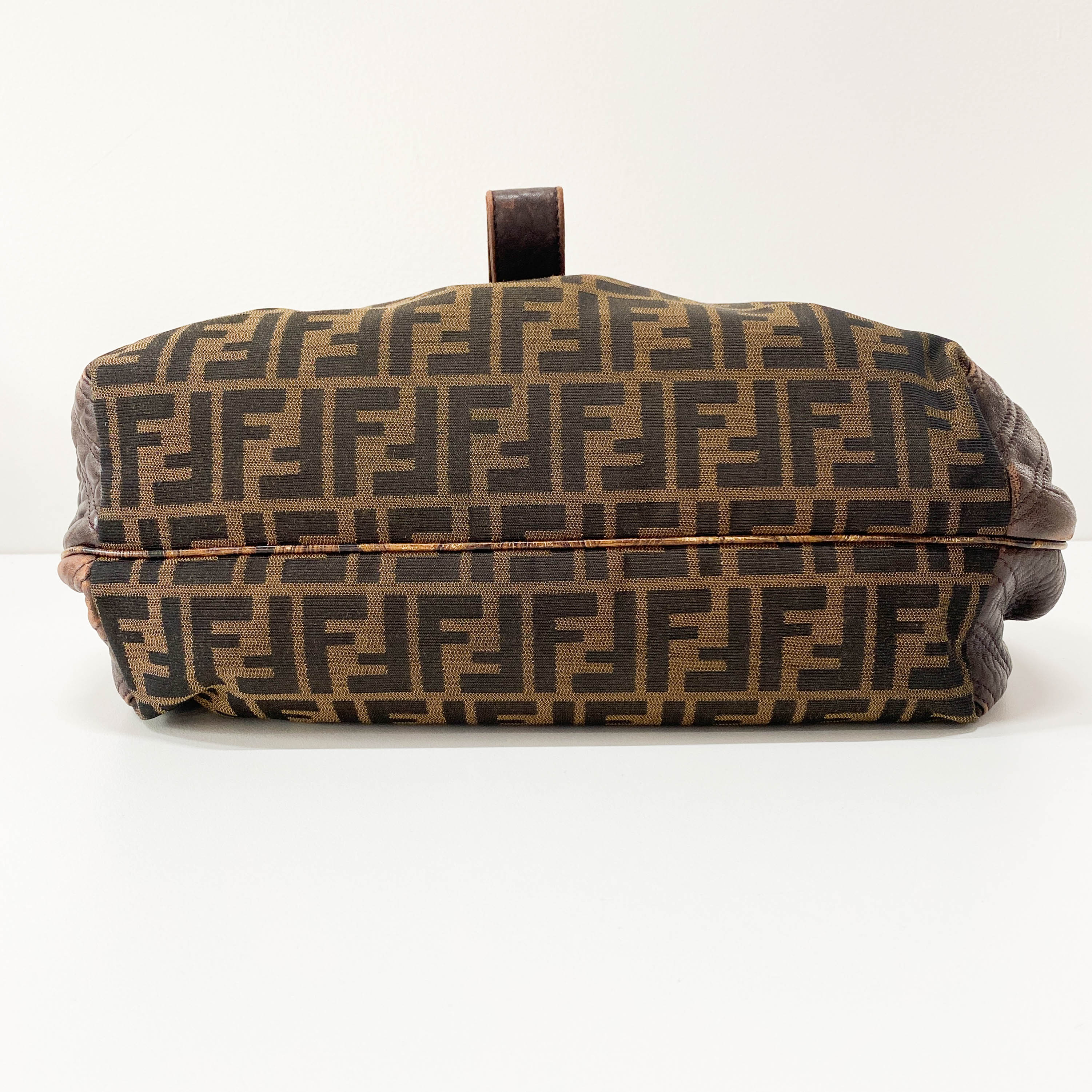 Spy Brown Leather Shoulder Bag