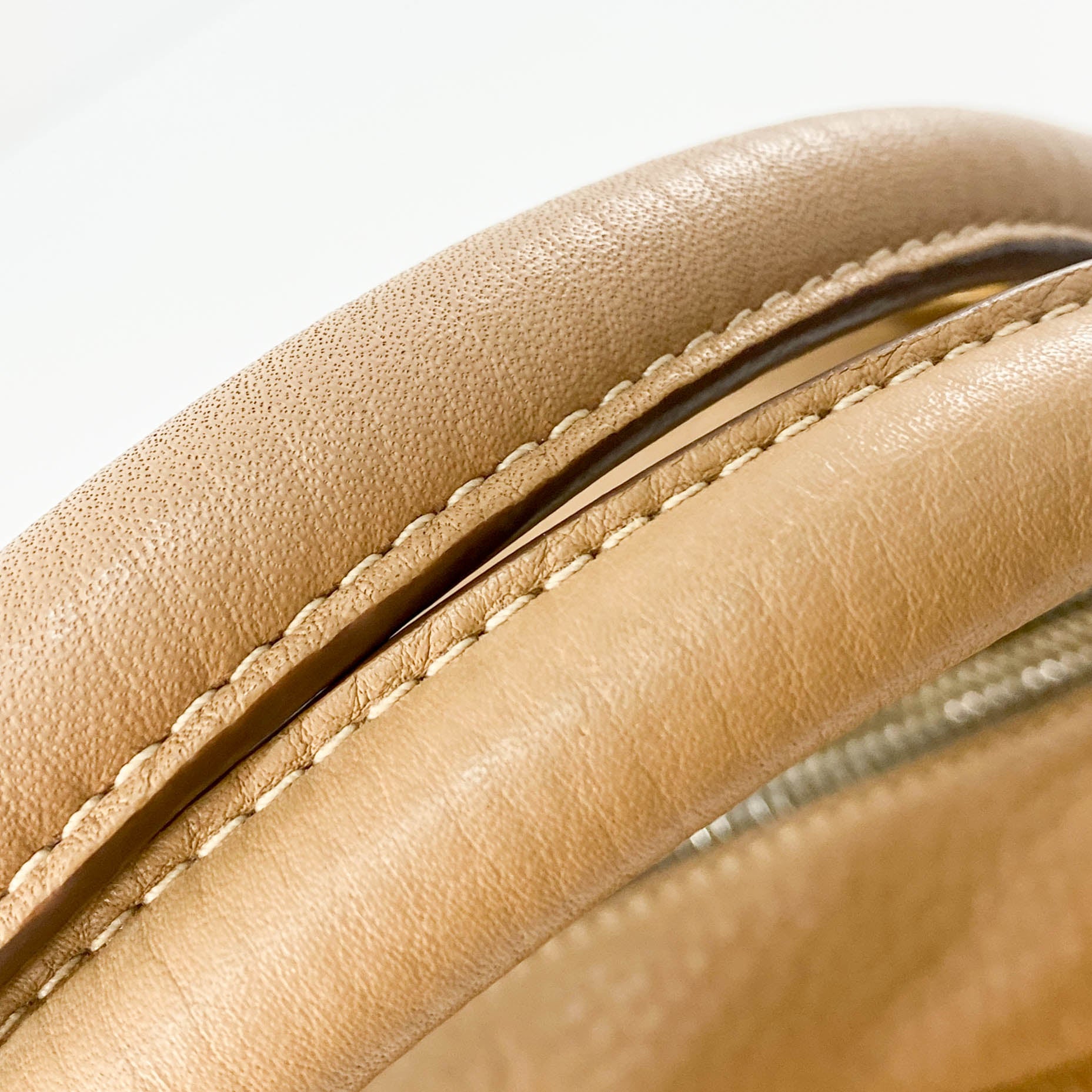 Chain Detail Calf Leather Shoulder Bag