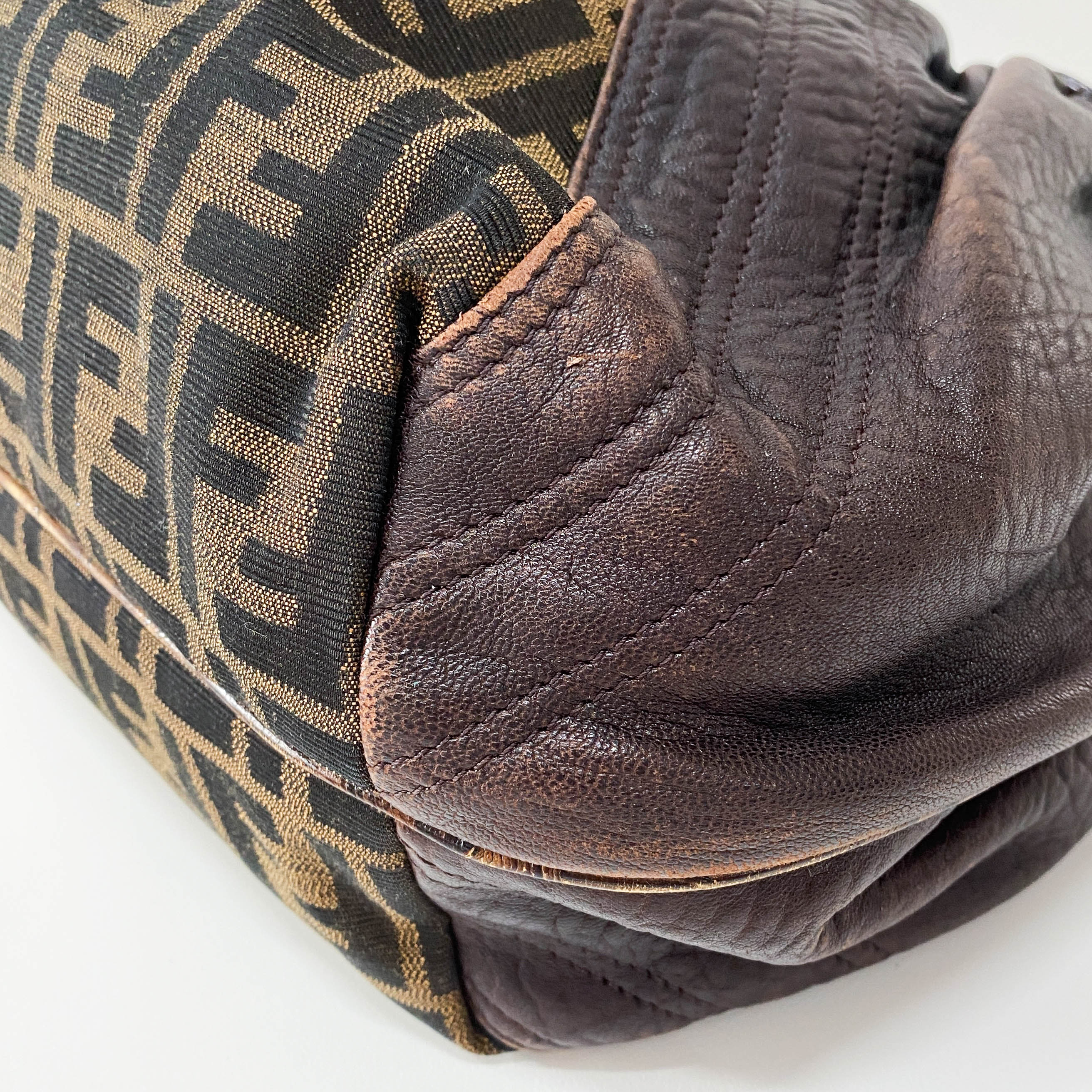 Spy Brown Leather Shoulder Bag