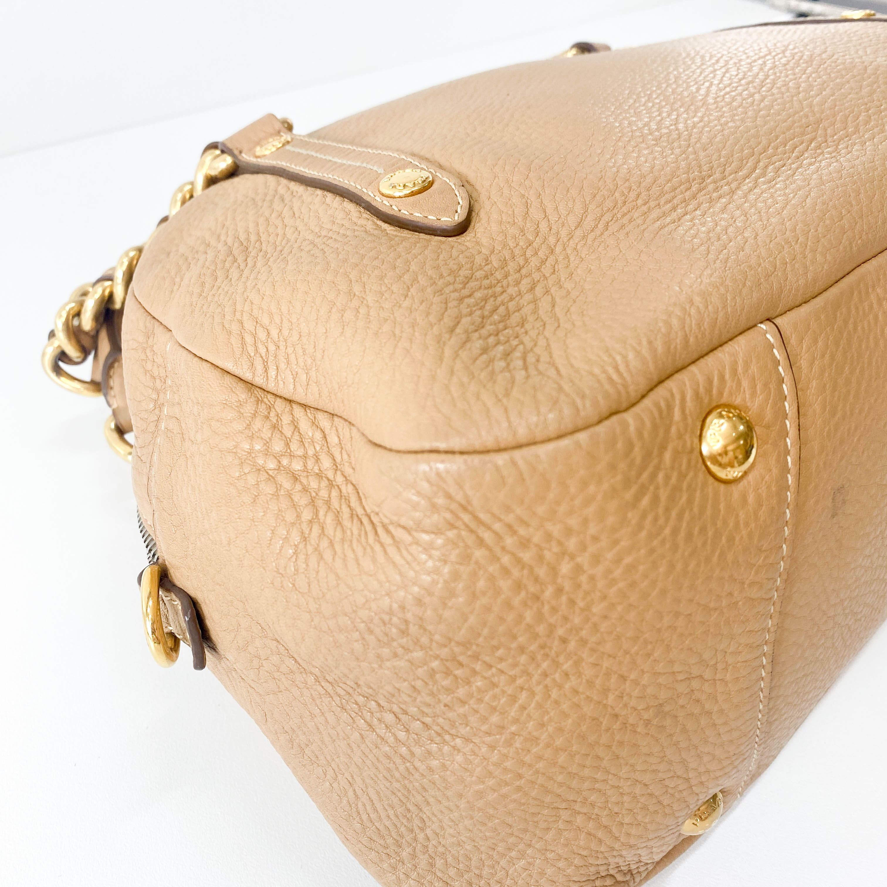 Chain Detail Calf Leather Shoulder Bag