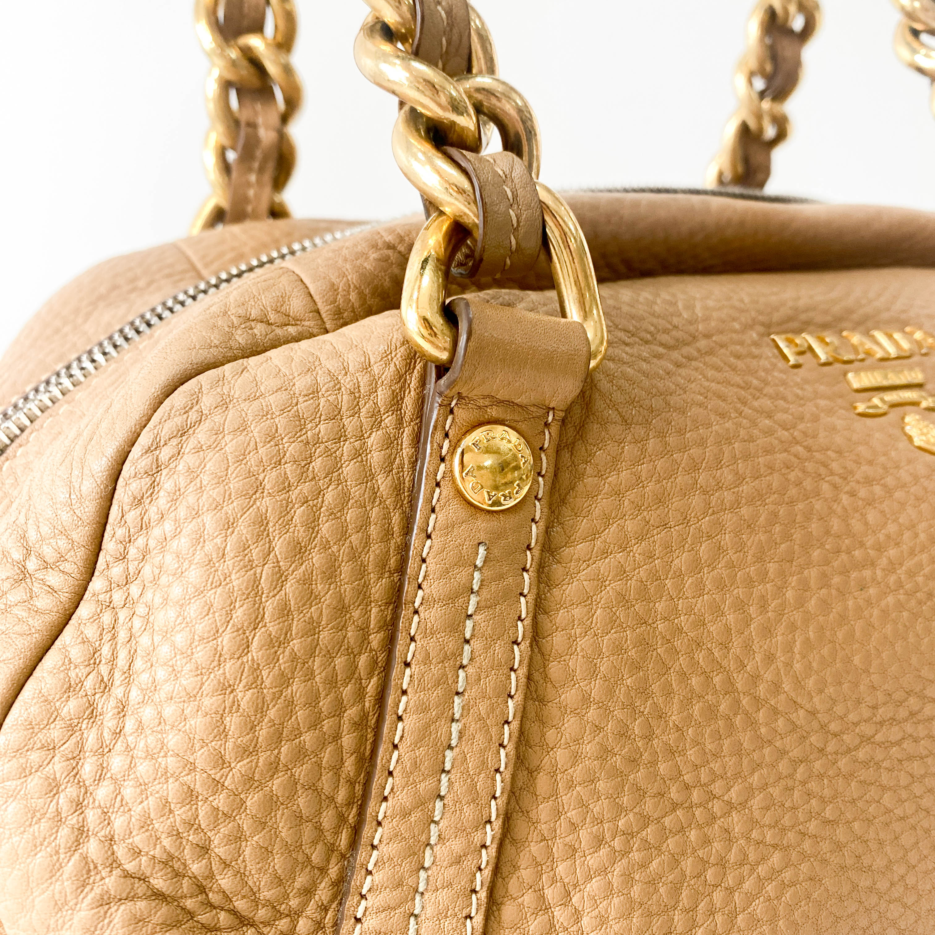 Chain Detail Calf Leather Shoulder Bag