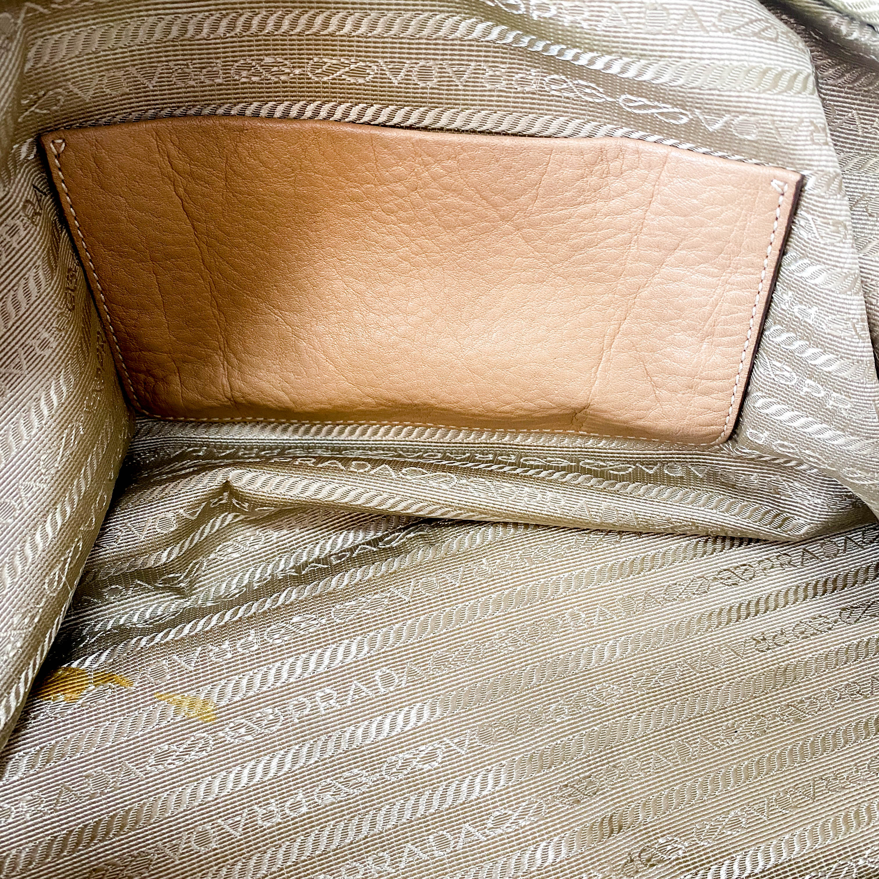 Chain Detail Calf Leather Shoulder Bag