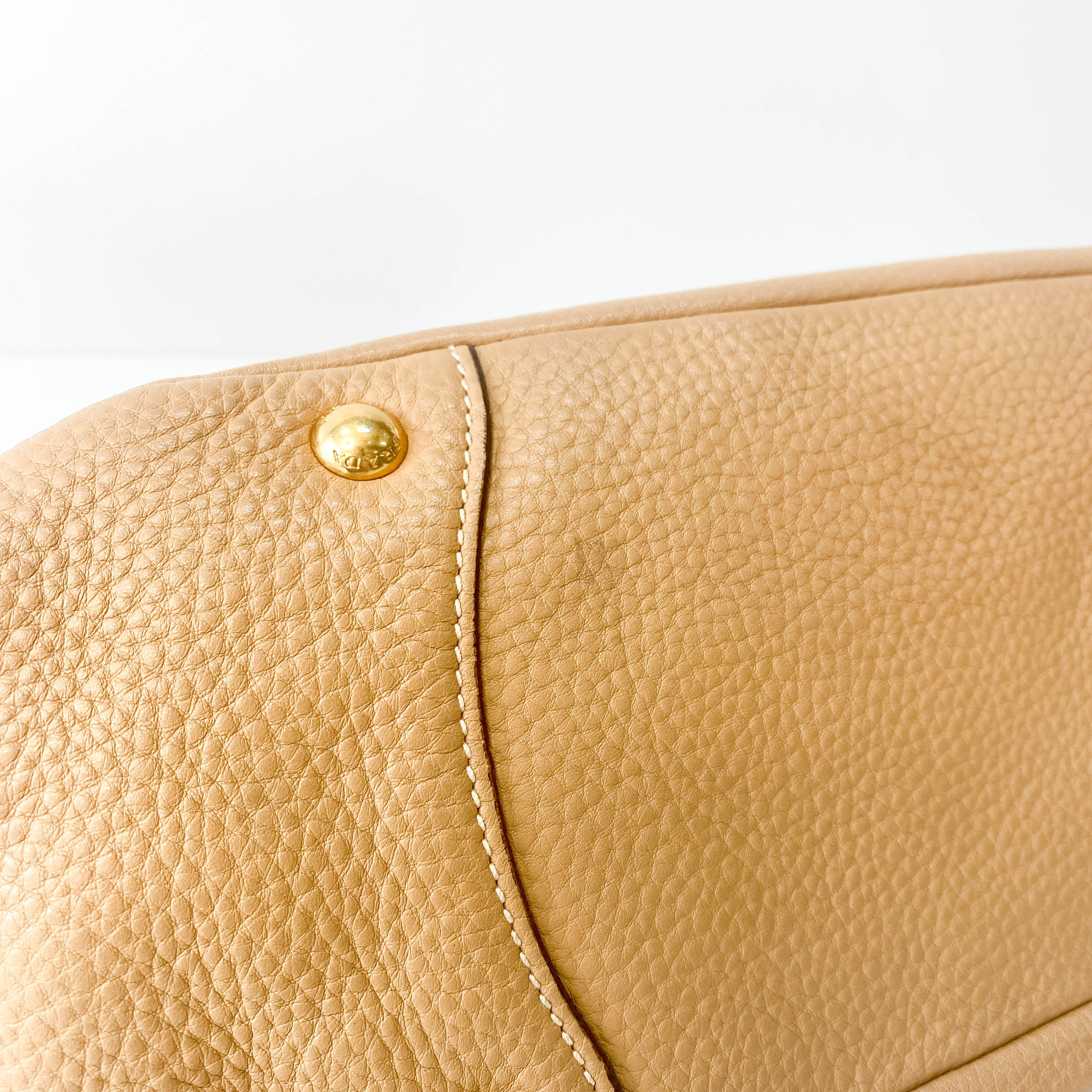 Chain Detail Calf Leather Shoulder Bag