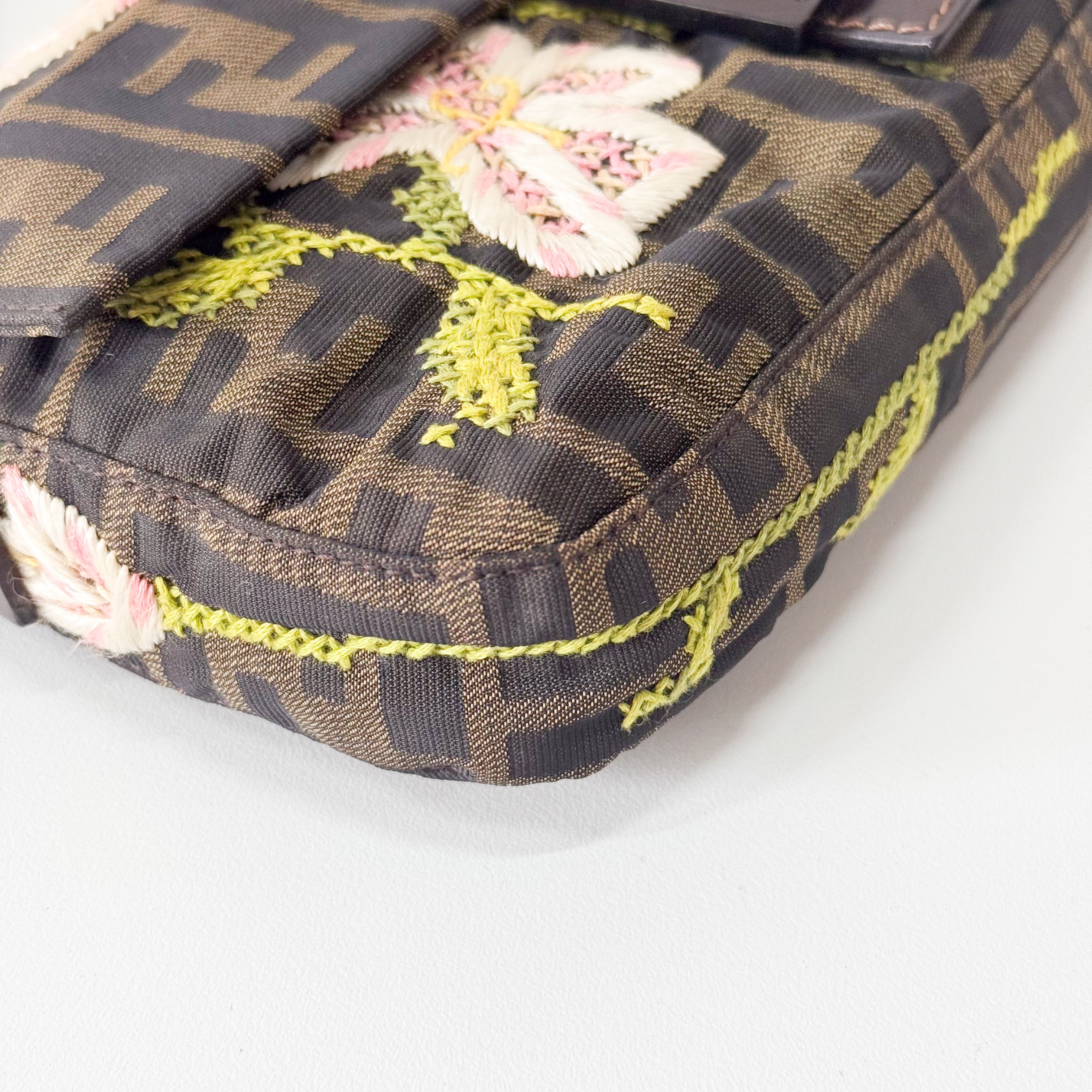 Zucca Baguette Brown Flower Stitch Design Shoulder Bag