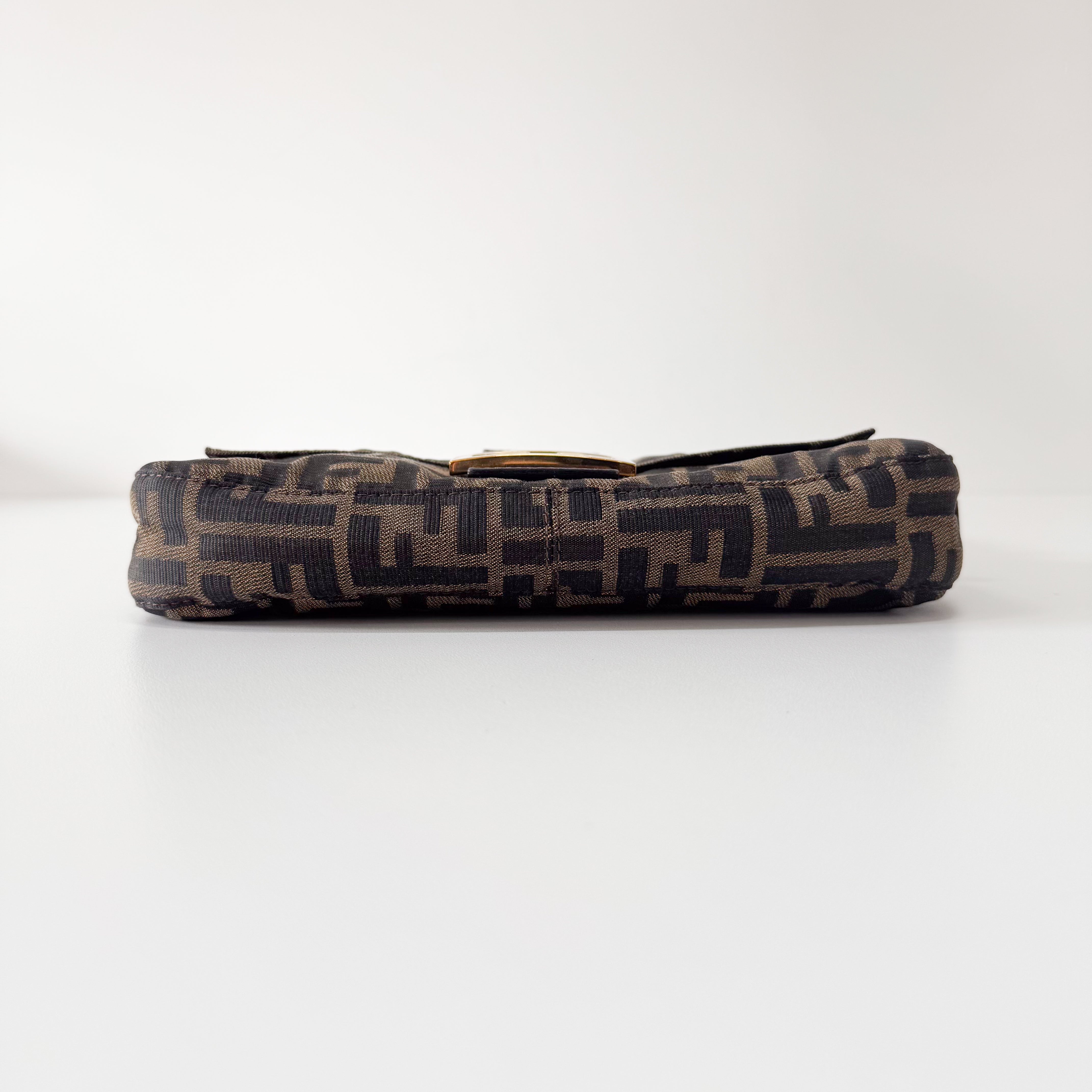 Zucca Baguette Brown Shoulder Bag