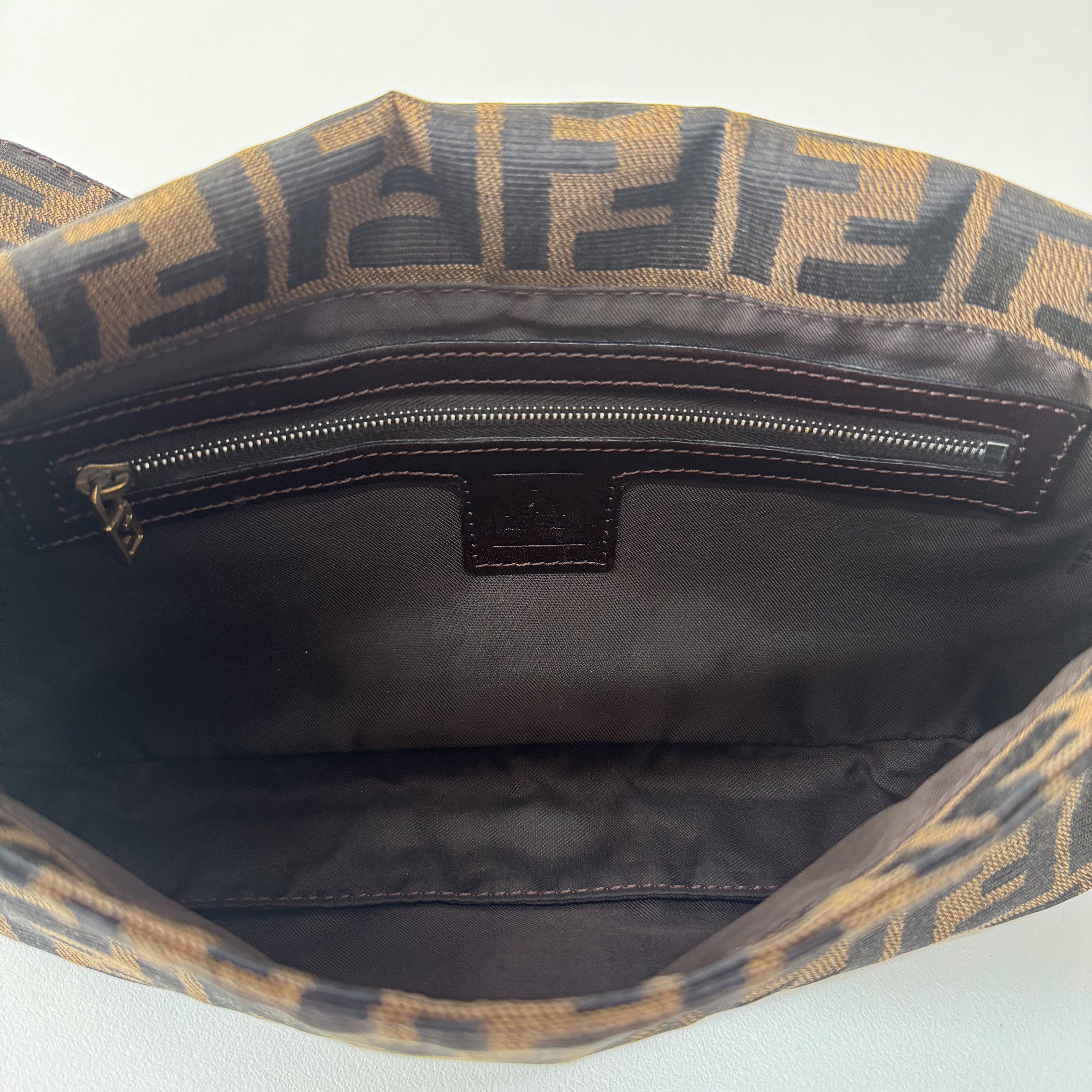 Zucca Baguette Brown Shoulder Bag