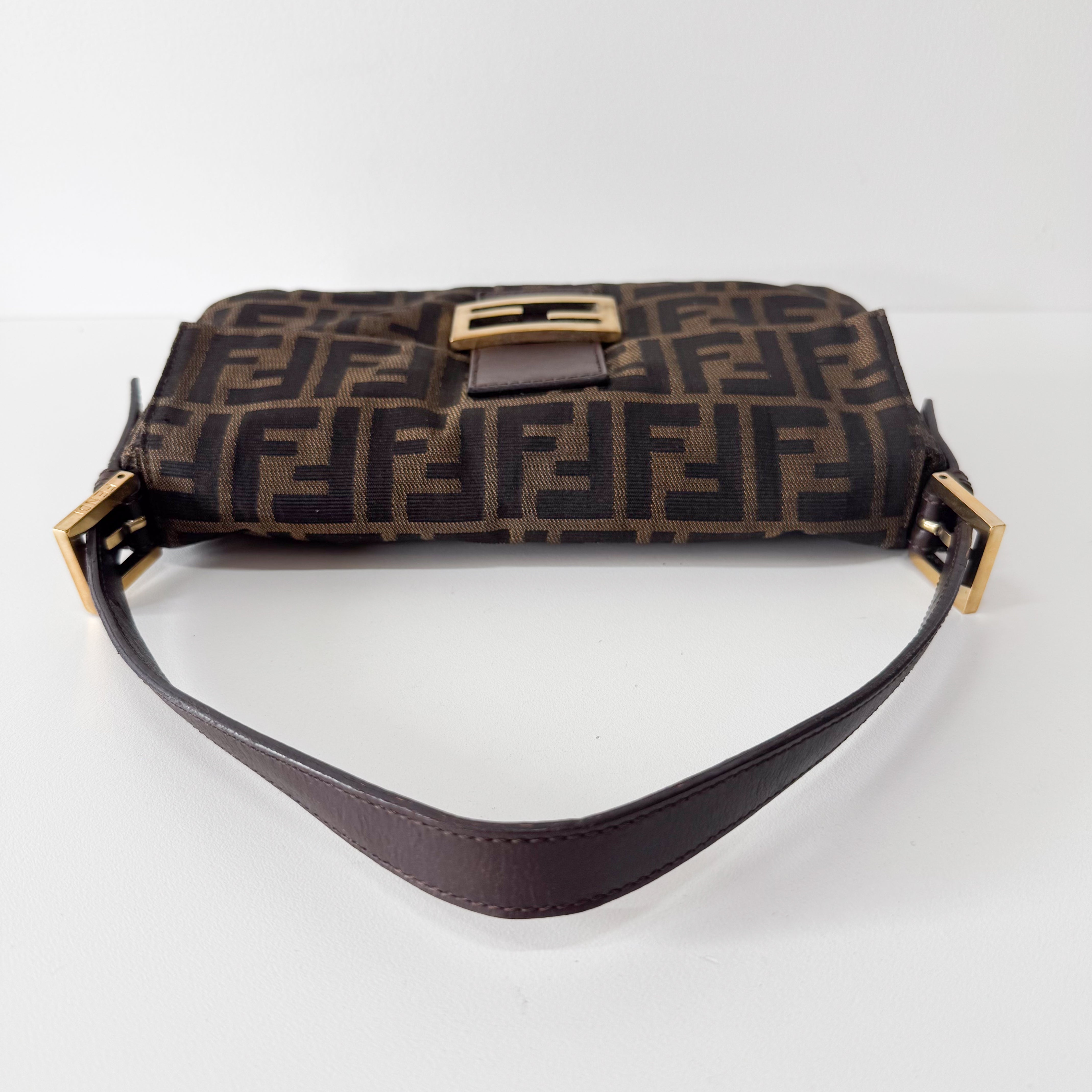 Zucca Baguette Brown Shoulder Bag