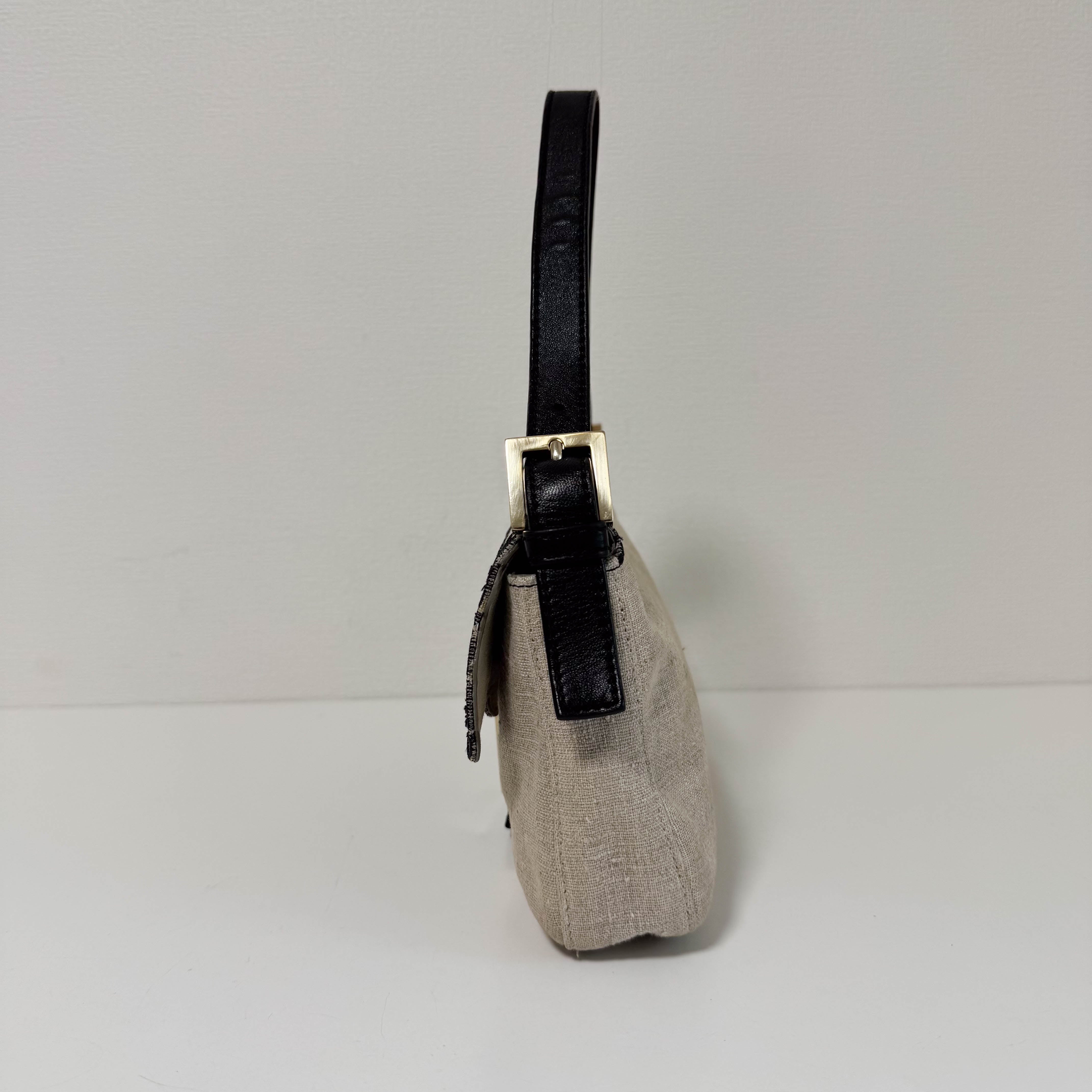 Baguette Raffia Flower Embroidered Shoulder Bag