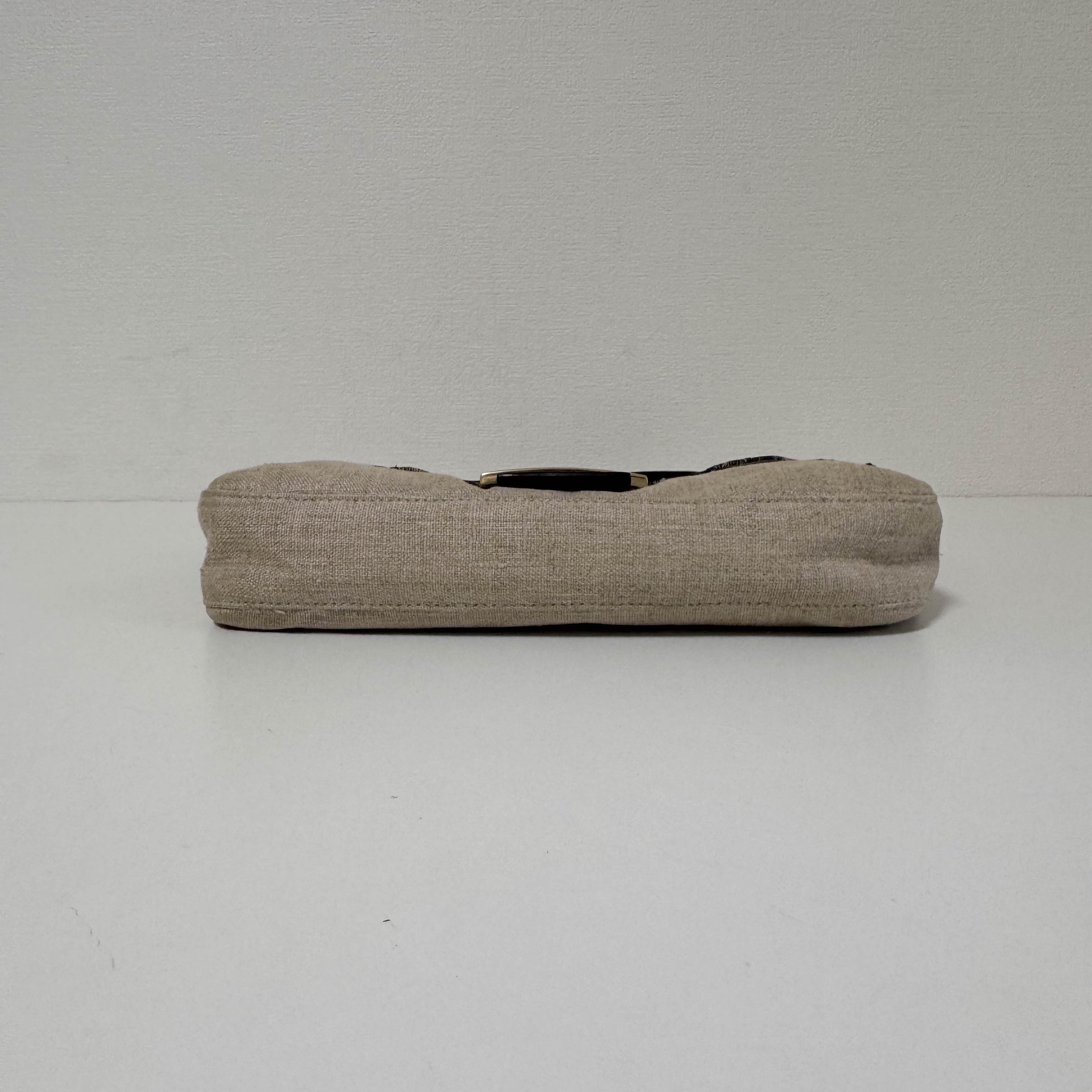 Baguette Raffia Flower Embroidered Shoulder Bag