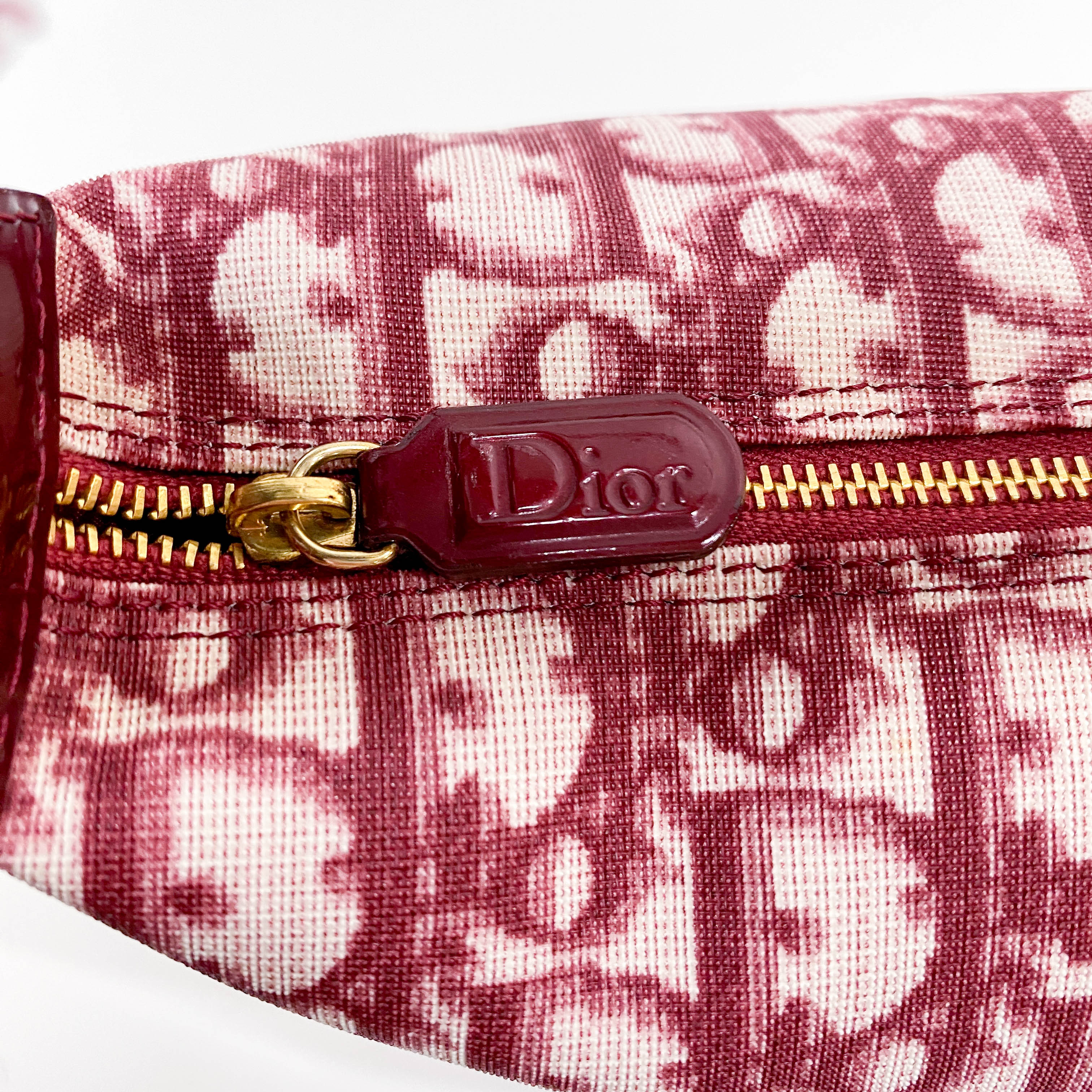 Red Trotter Pouch Bag