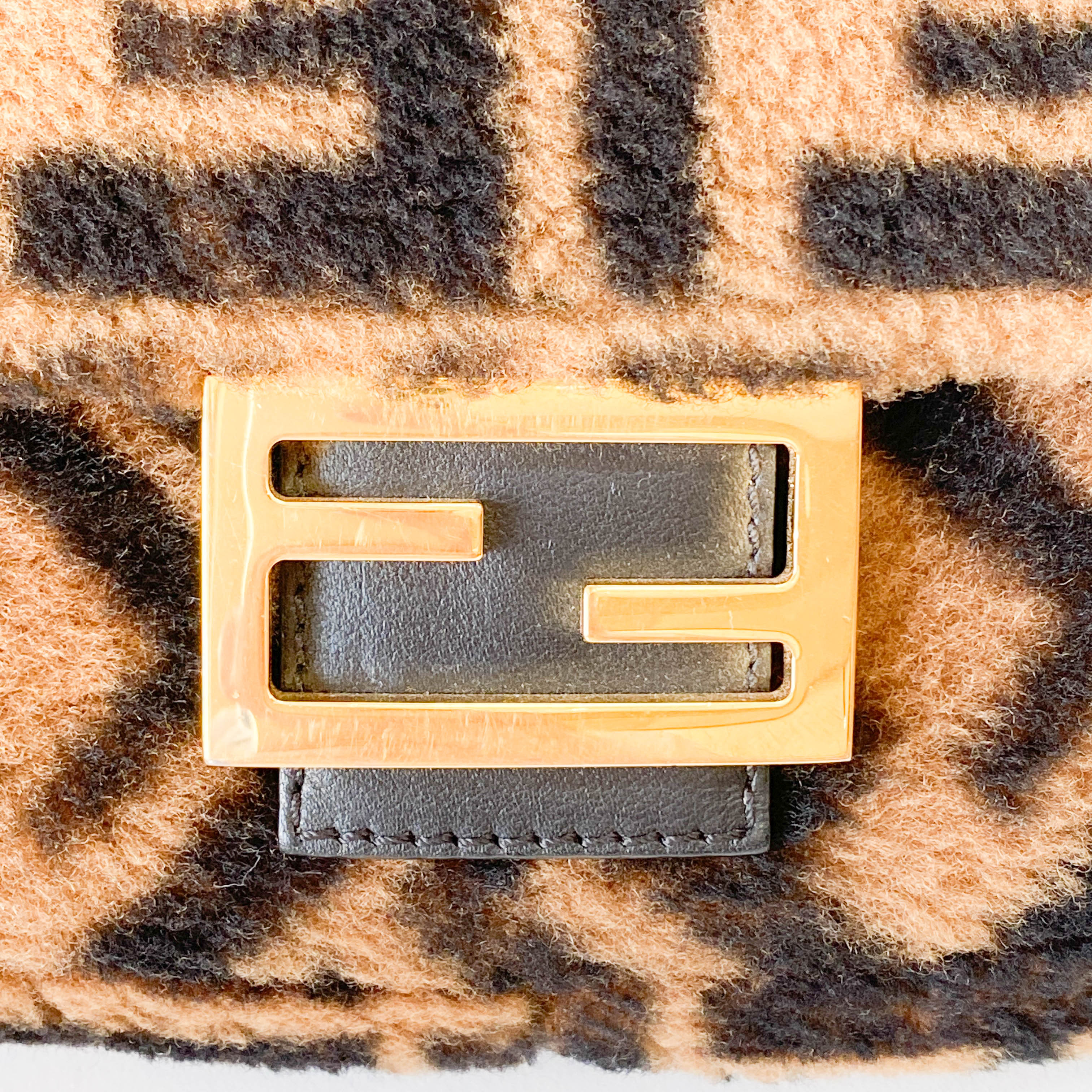 Zucca Baguette Brown Wool Two Way Bag