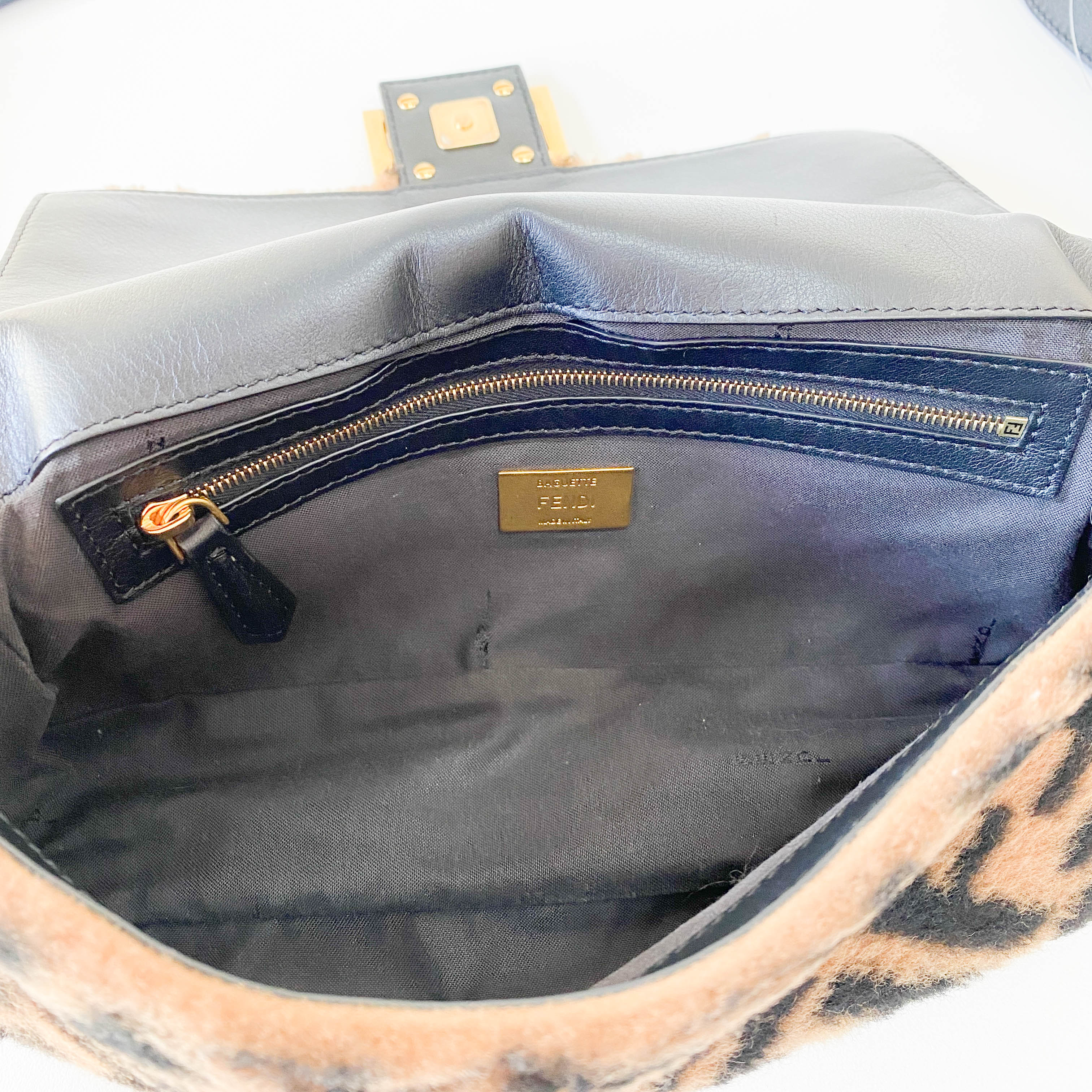 Zucca Baguette Brown Wool Two Way Bag