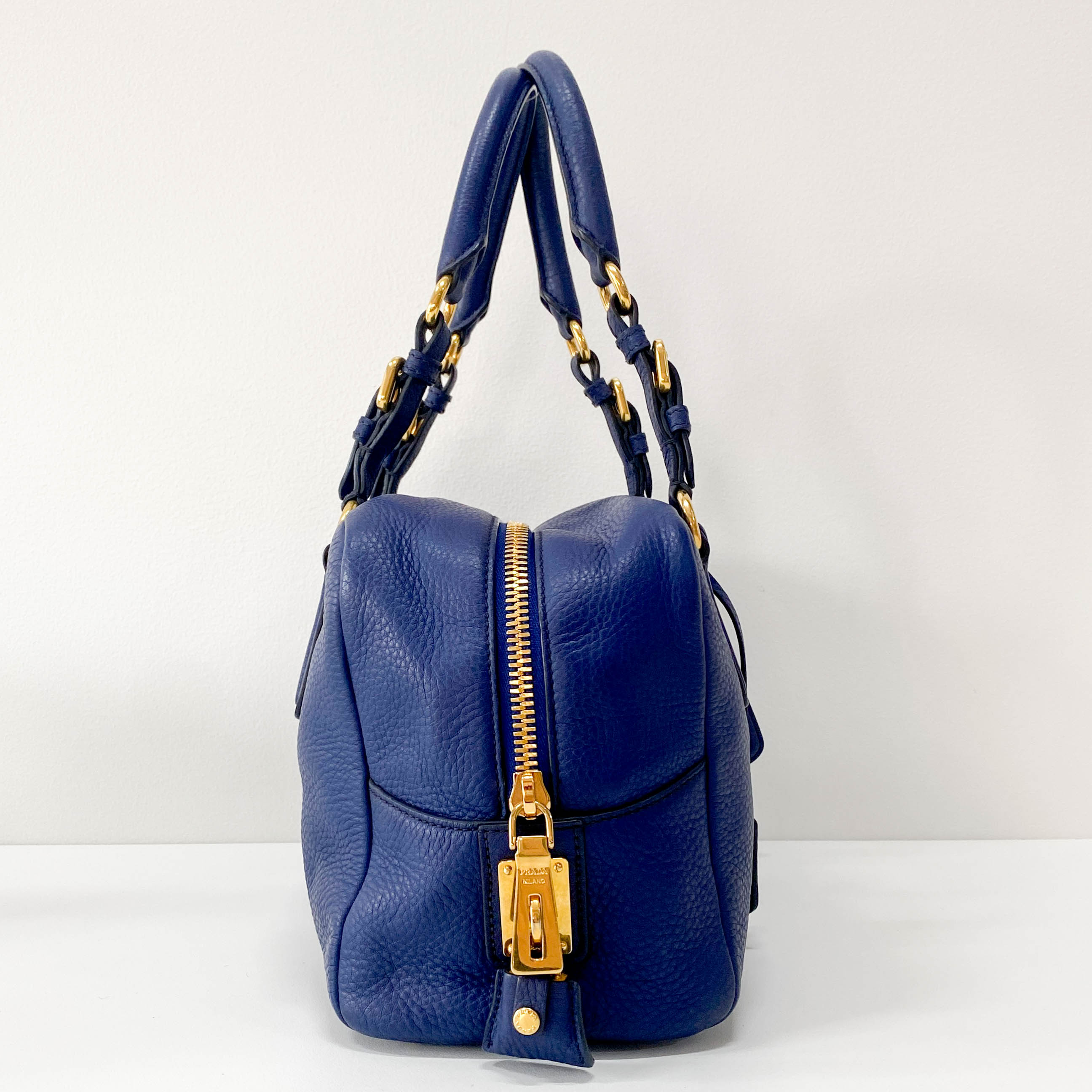 Vitello Daino Navy Leather Shoulder Bag