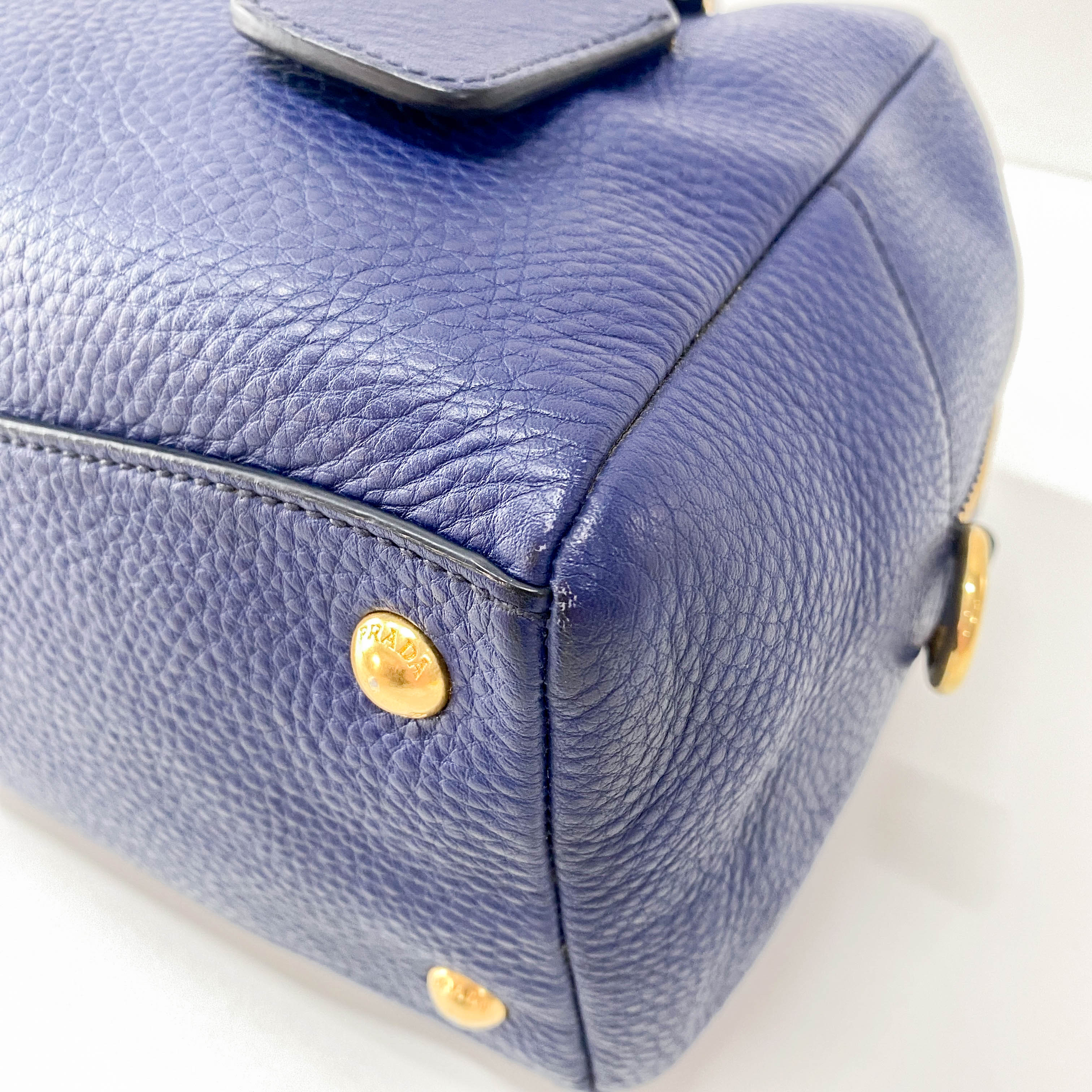 Vitello Daino Navy Leather Shoulder Bag