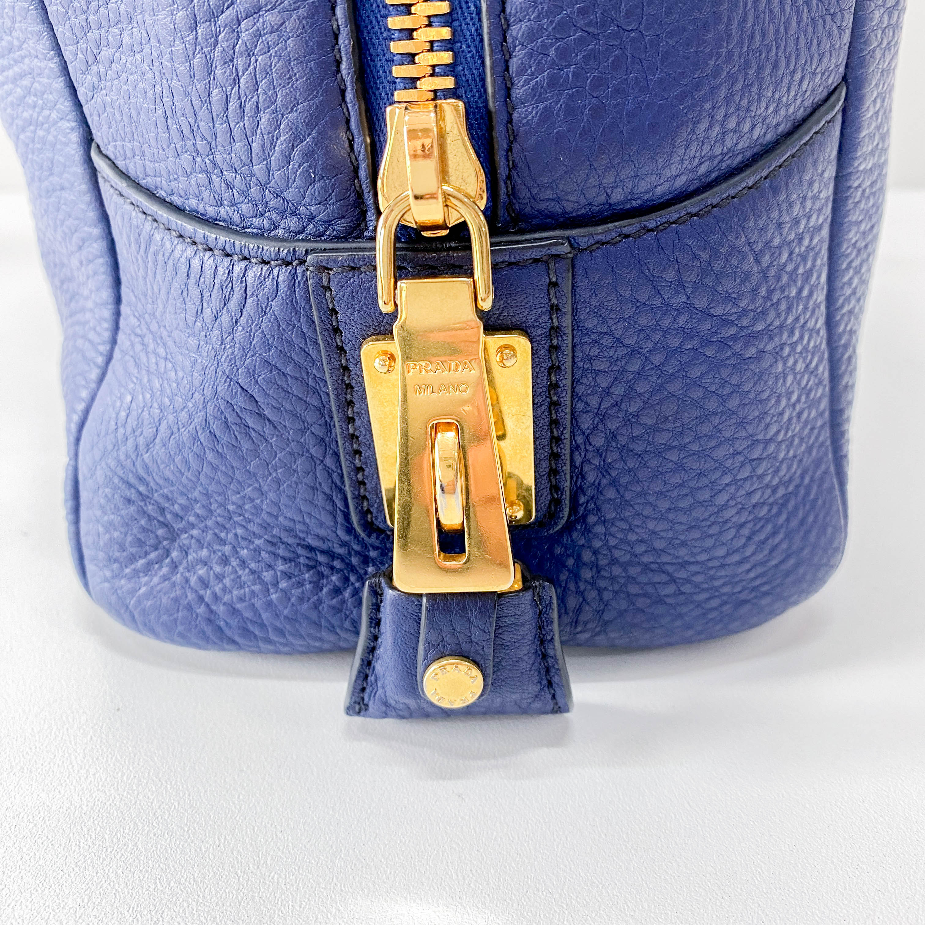 Vitello Daino Navy Leather Shoulder Bag