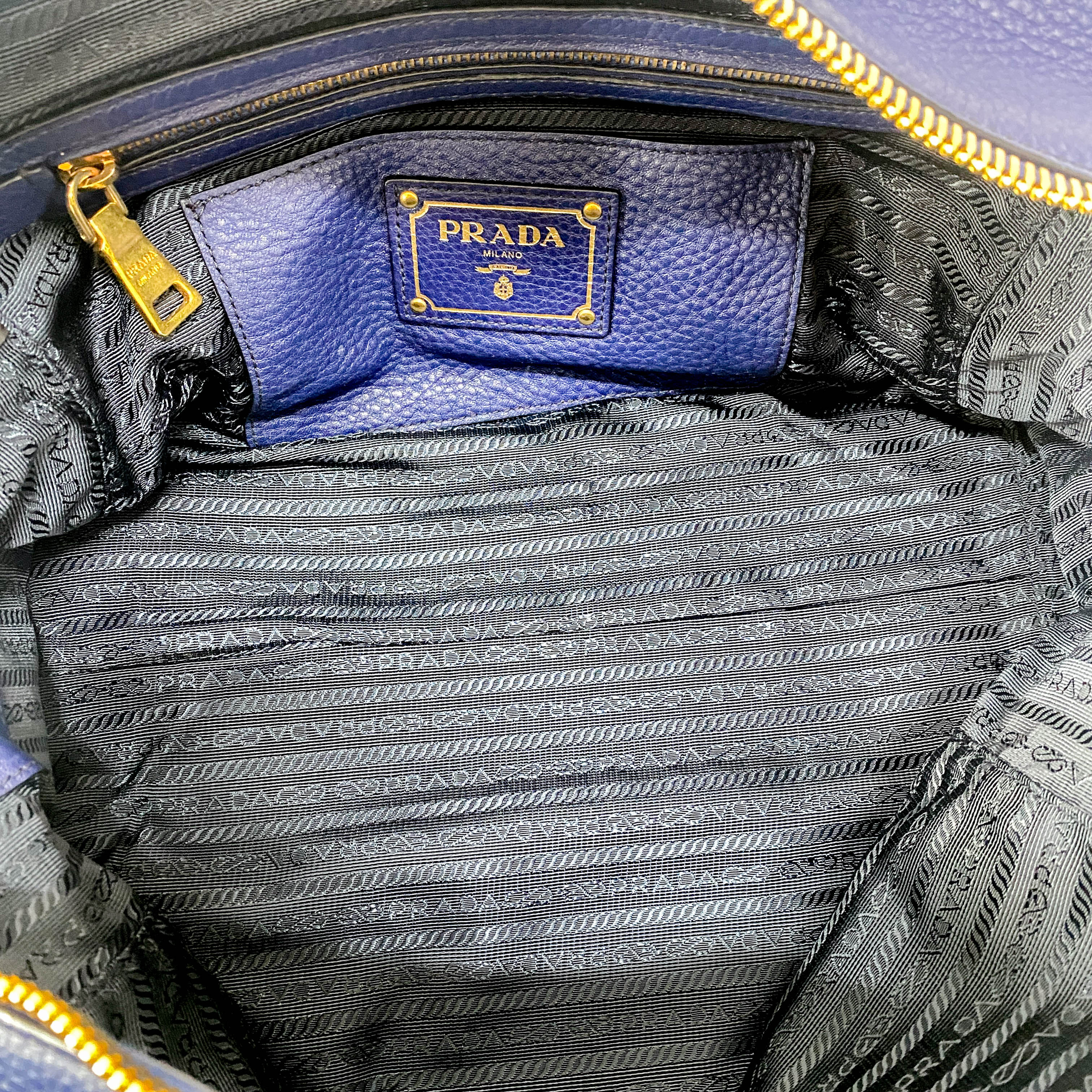 Vitello Daino Navy Leather Shoulder Bag