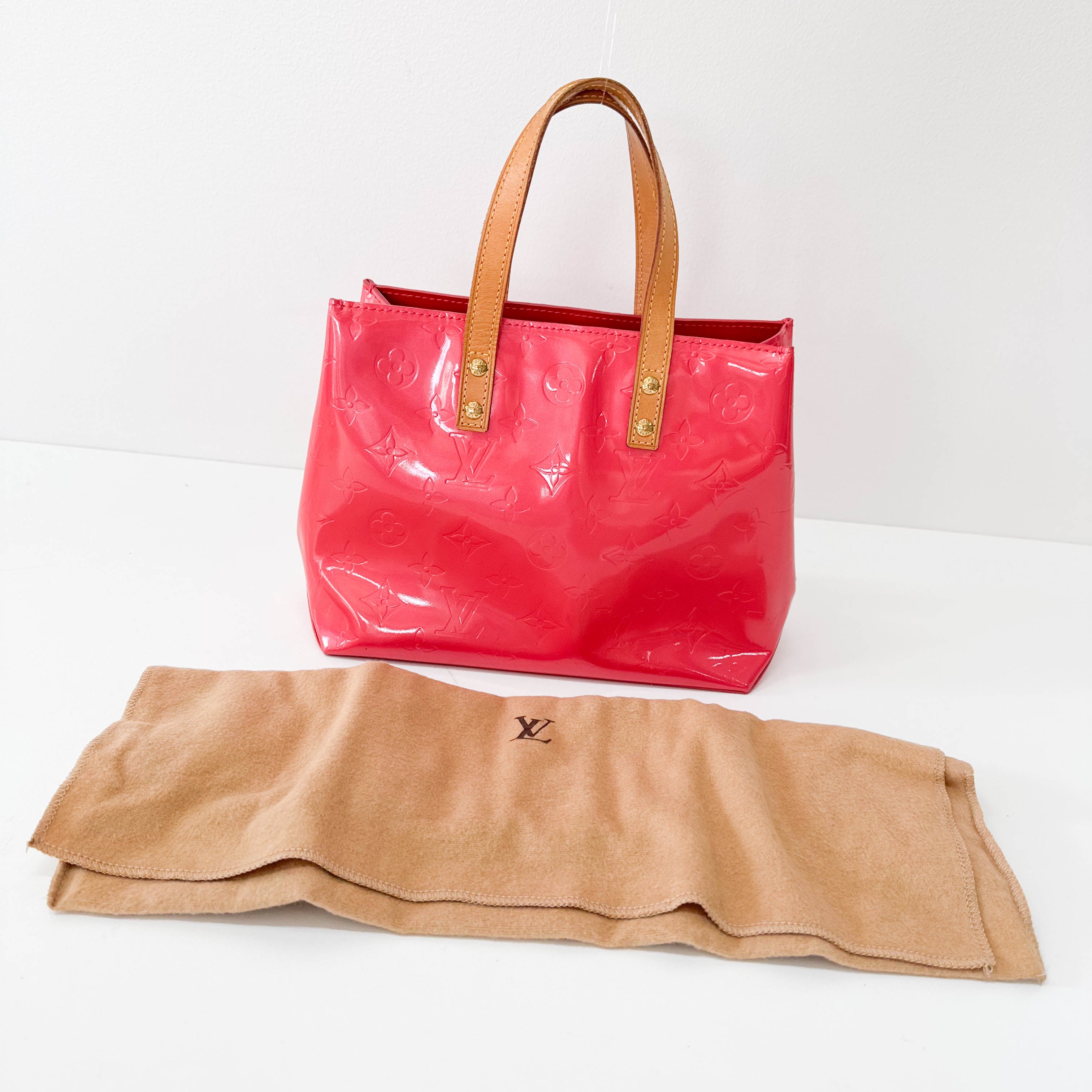 LOUIS VUITTON Monogram Vernis Pink Reade PM handbag – HIVE