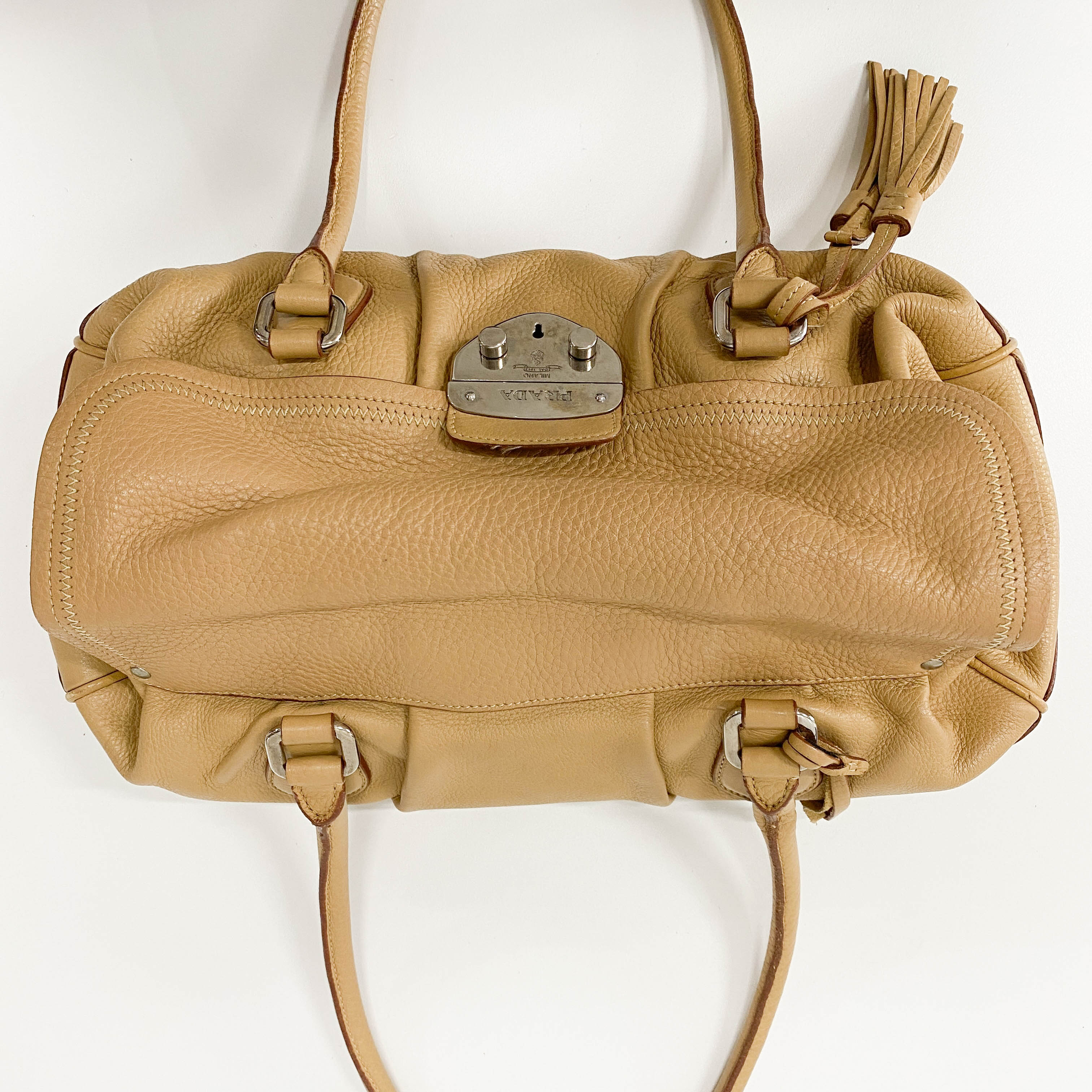 バッグ archive PRADA brown leather shoulder bag PRADA Archive Brown Leather Shoulder Bag 90s Vintage
