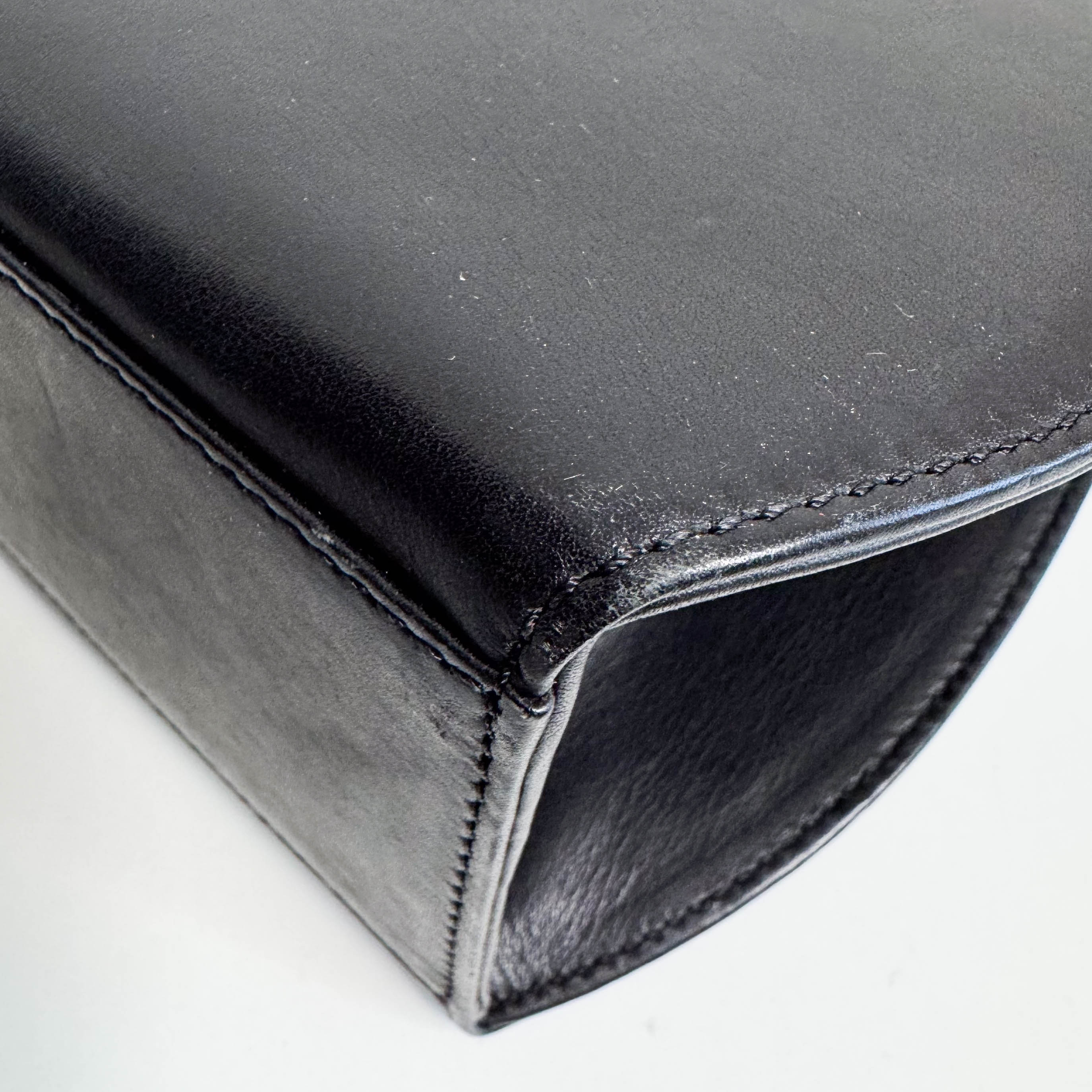 Panthère Black Leather Top Handle Bag