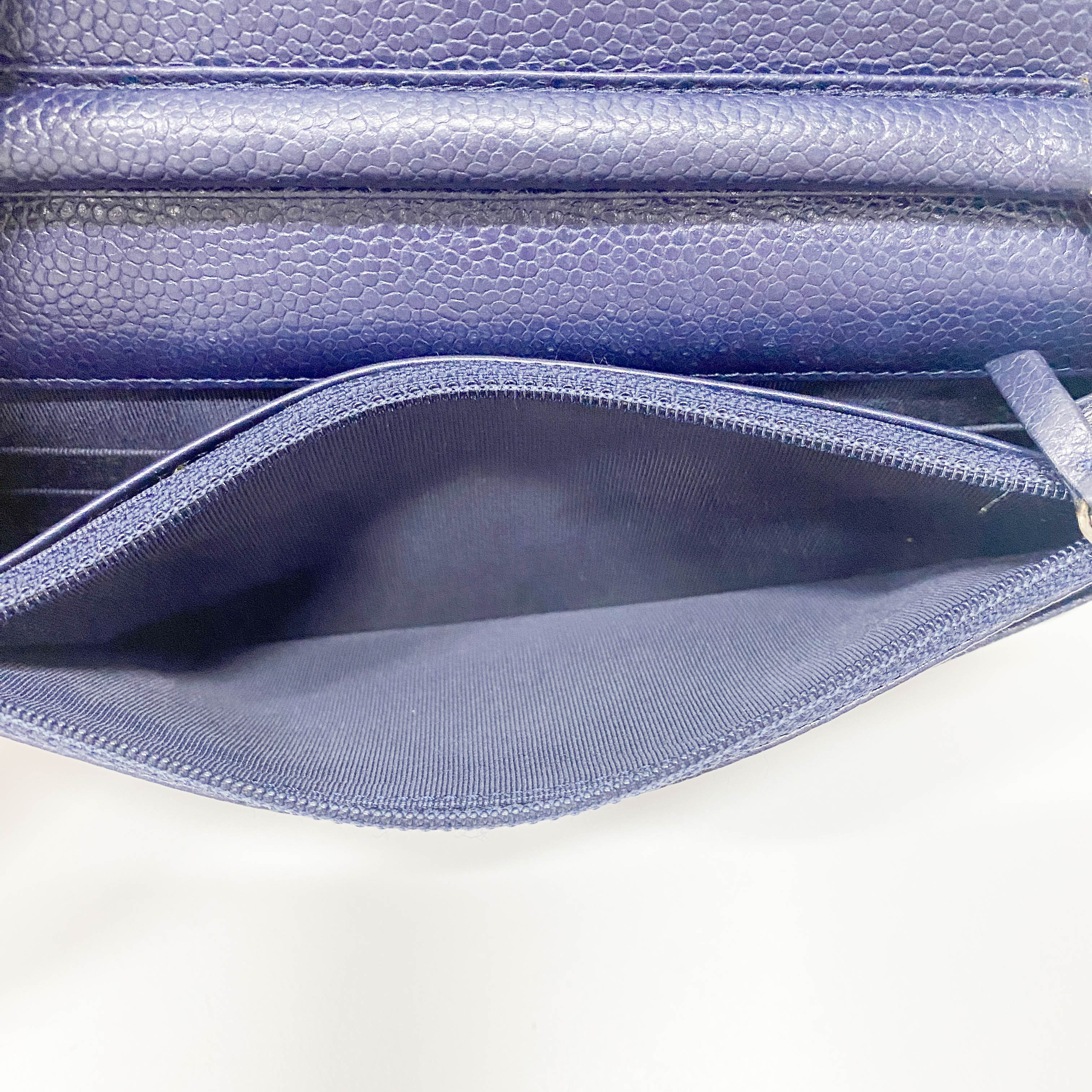 Matelassé Navy Leather Chain Pouch