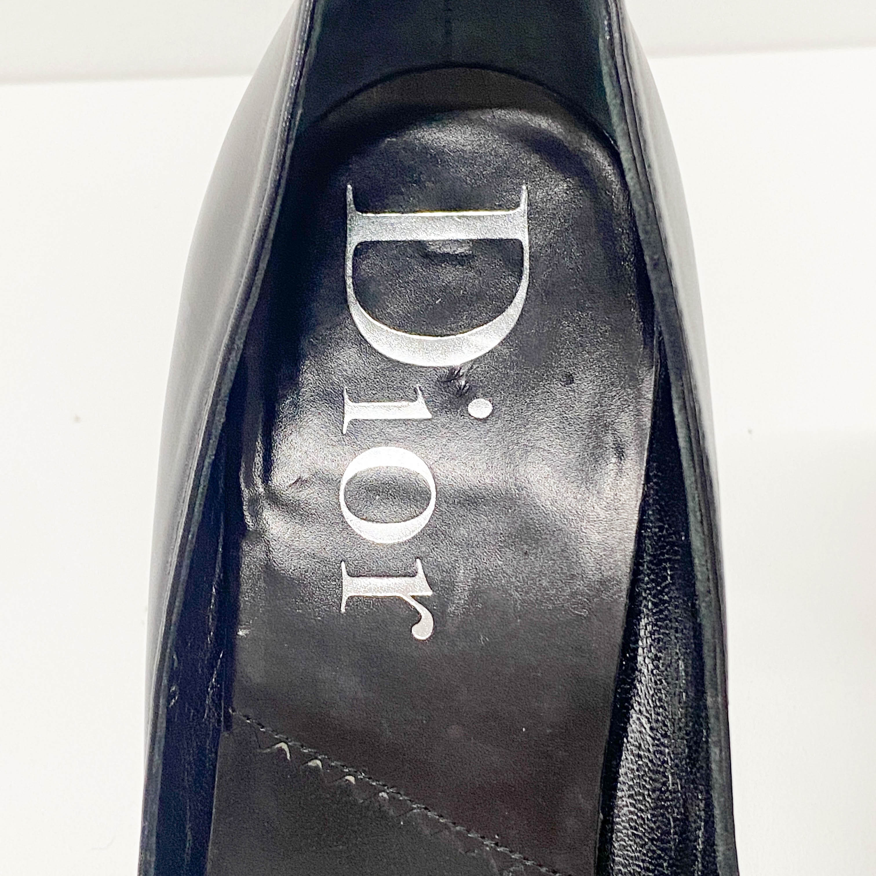 Size 36 Black & White Heels