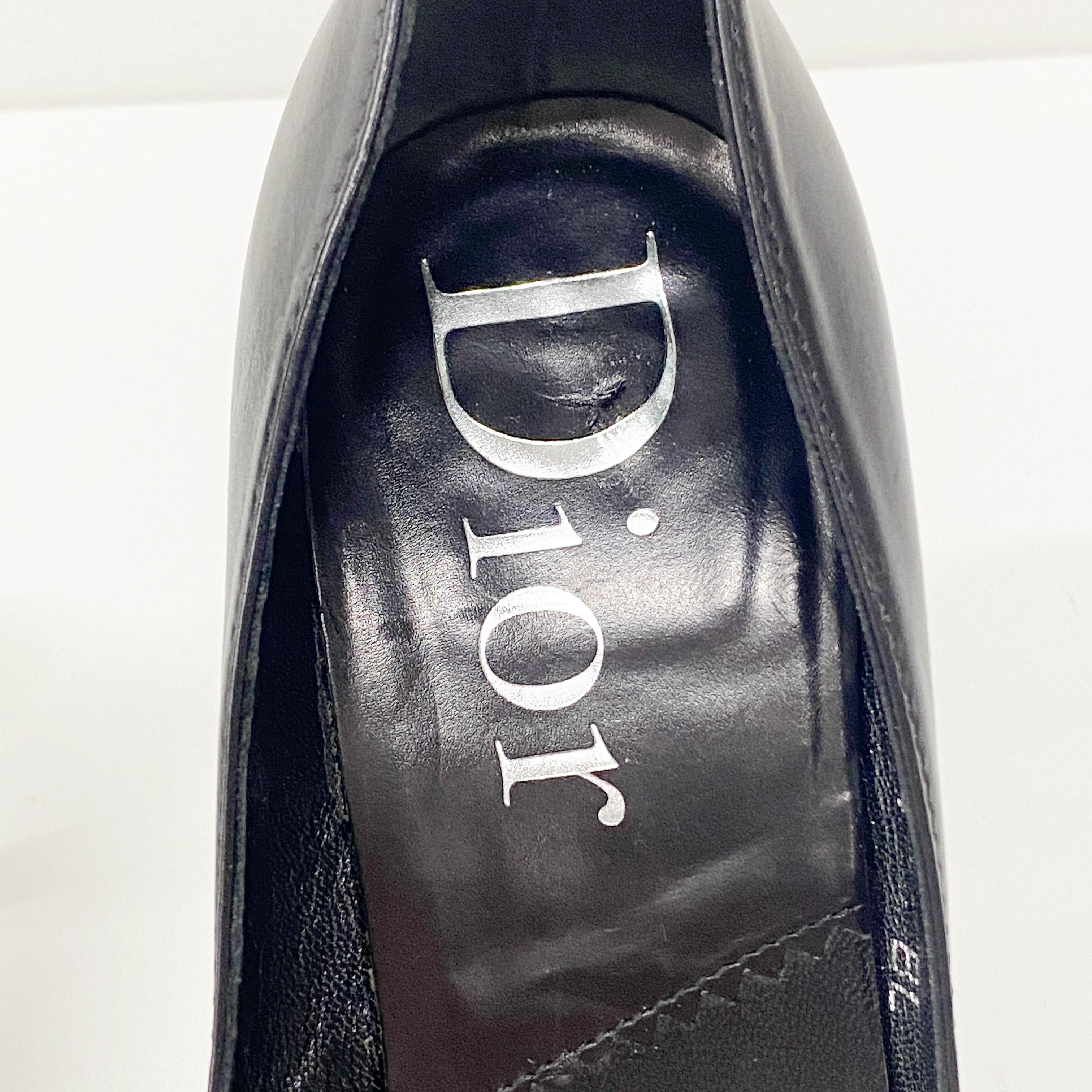 Size 36 Black & White Heels