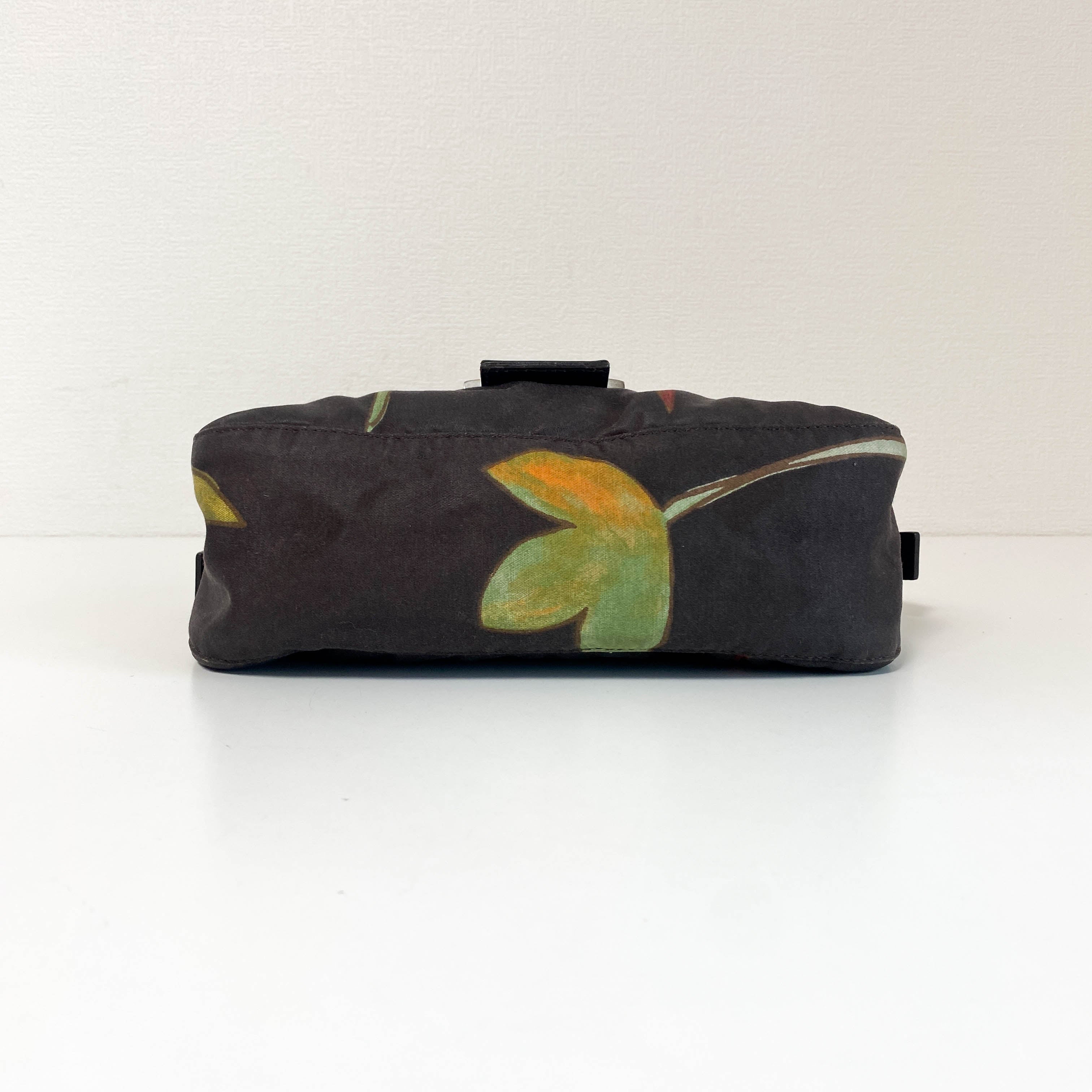 Baguette Flower Design Neoprene Shoulder Bag