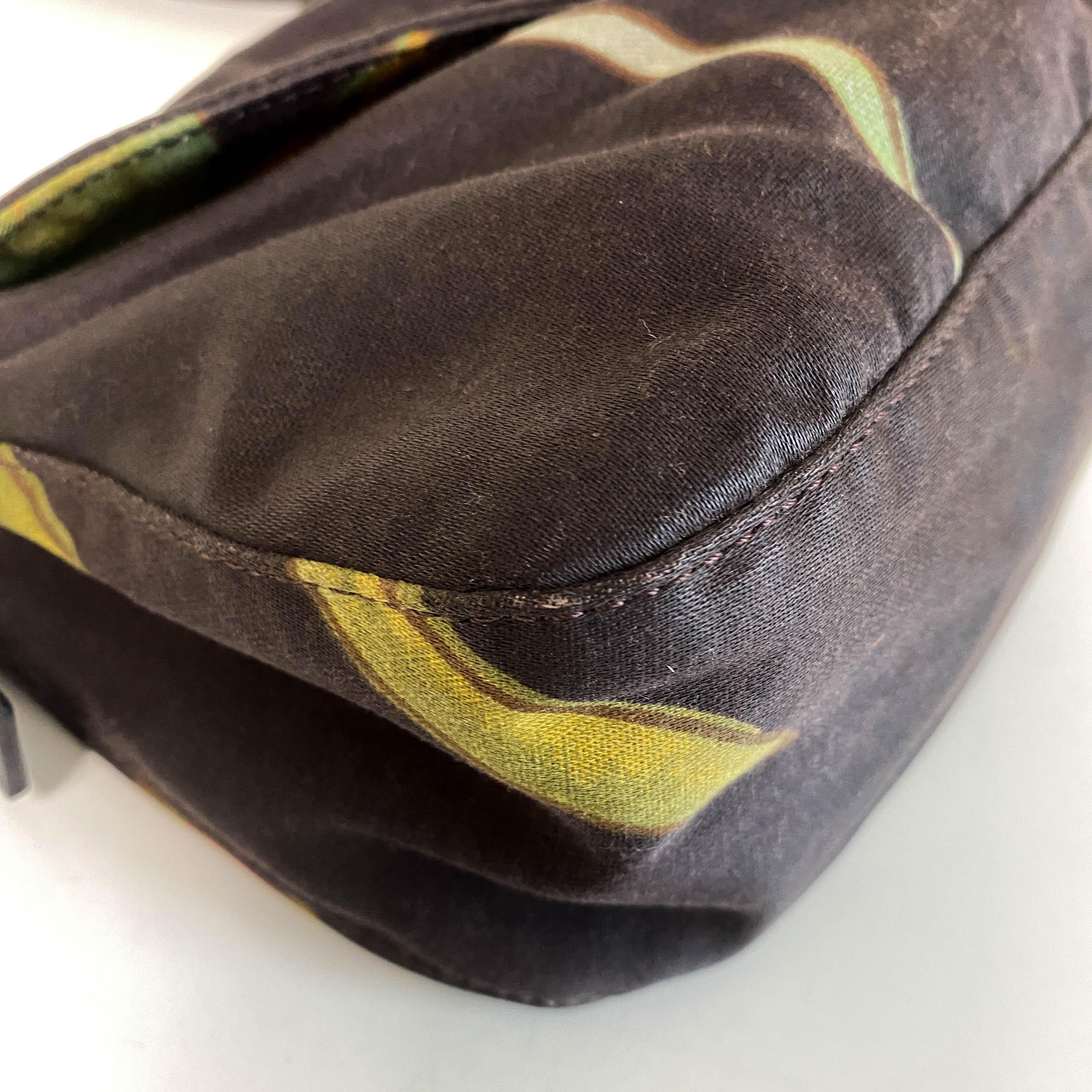 Baguette Flower Design Neoprene Shoulder Bag