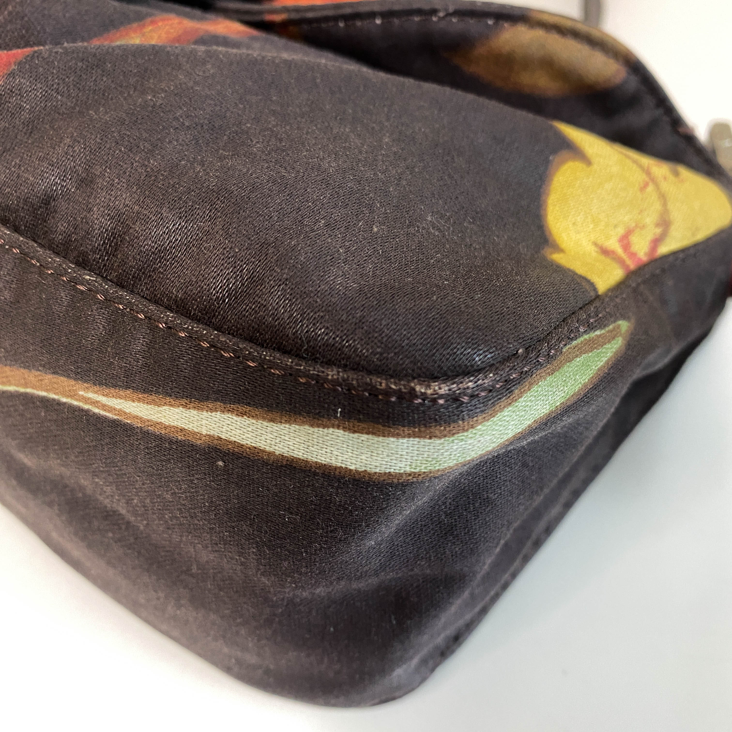 Baguette Flower Design Neoprene Shoulder Bag