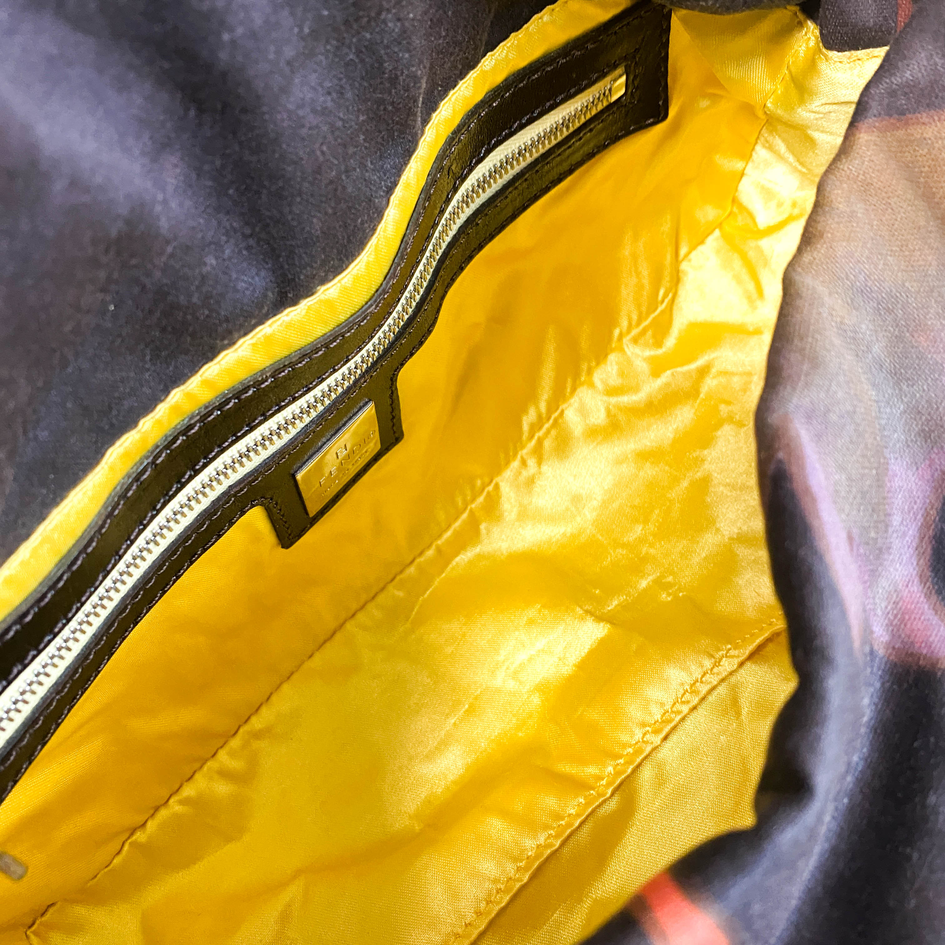 Baguette Flower Design Neoprene Shoulder Bag