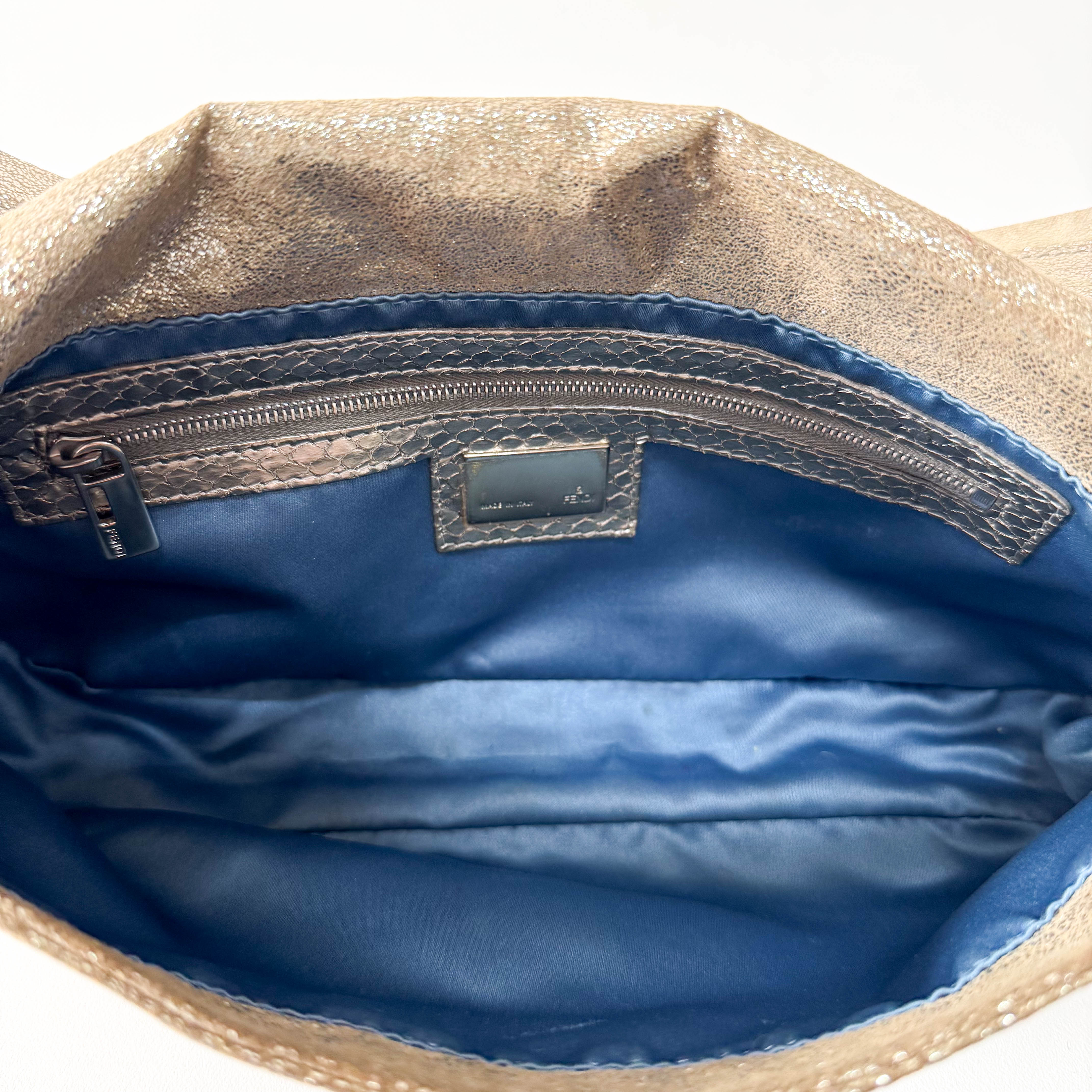 Baguette Gold Leather Shoulder Bag