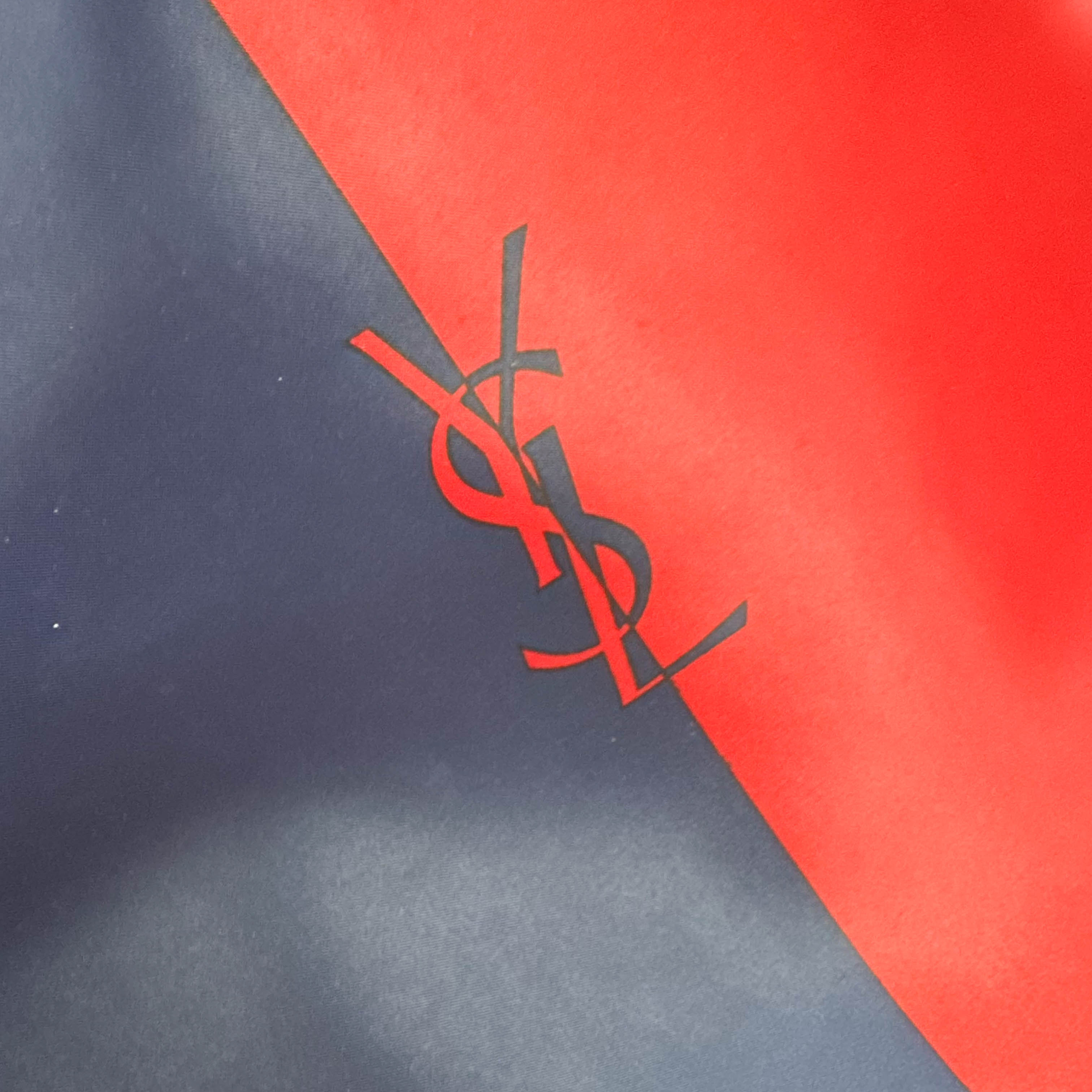 Archive Navy/Red Totes