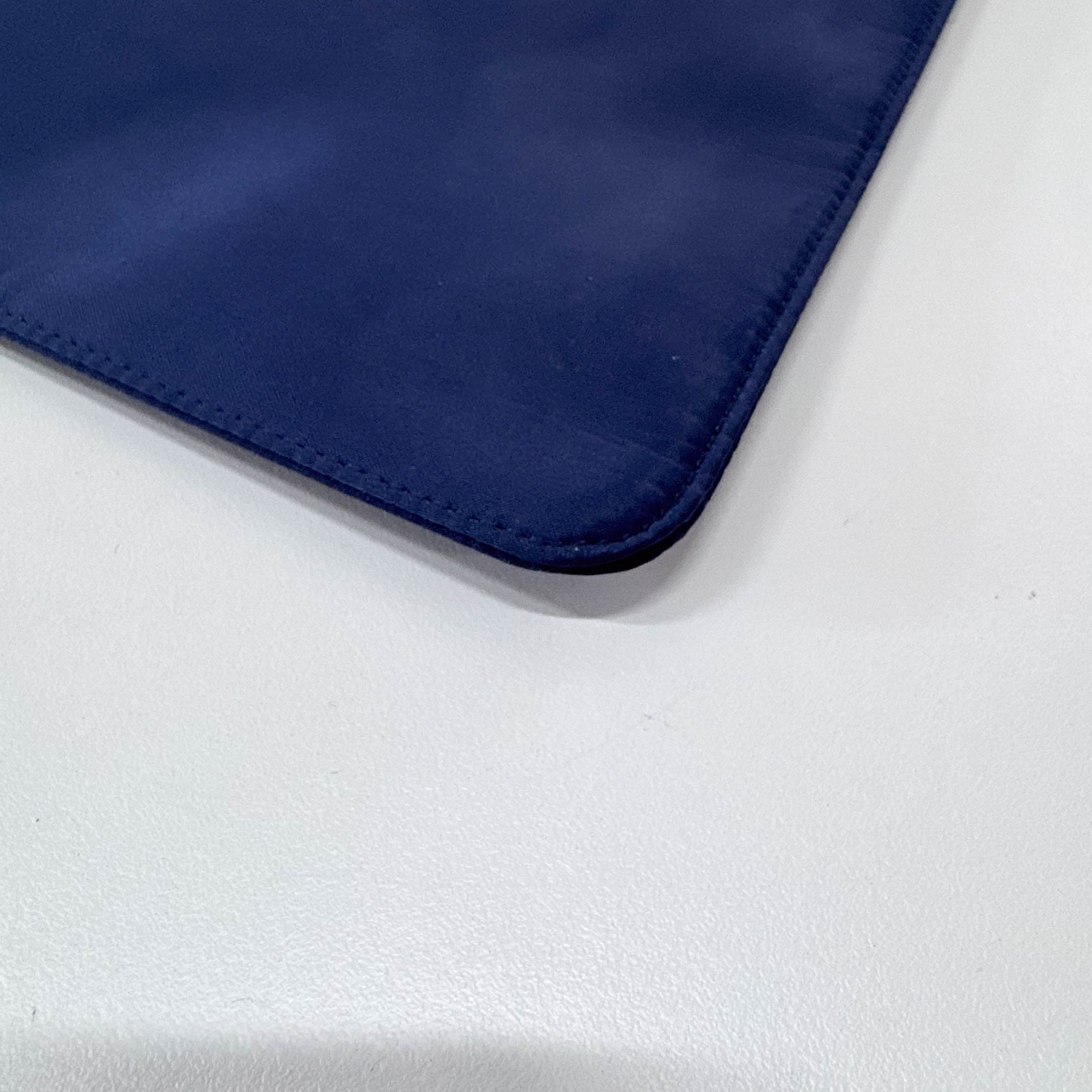 Archive Navy/Red Totes