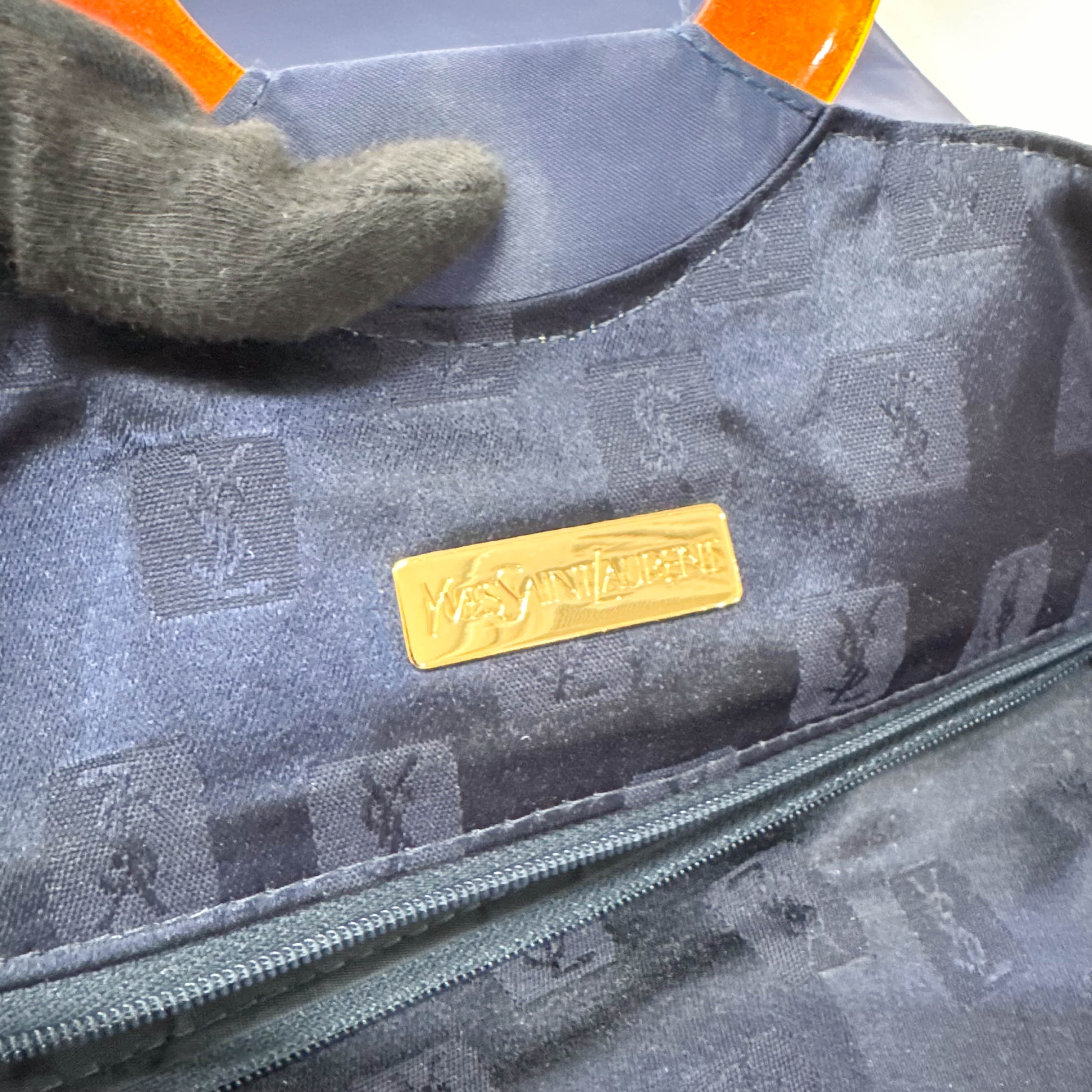 Archive Navy/Red Totes