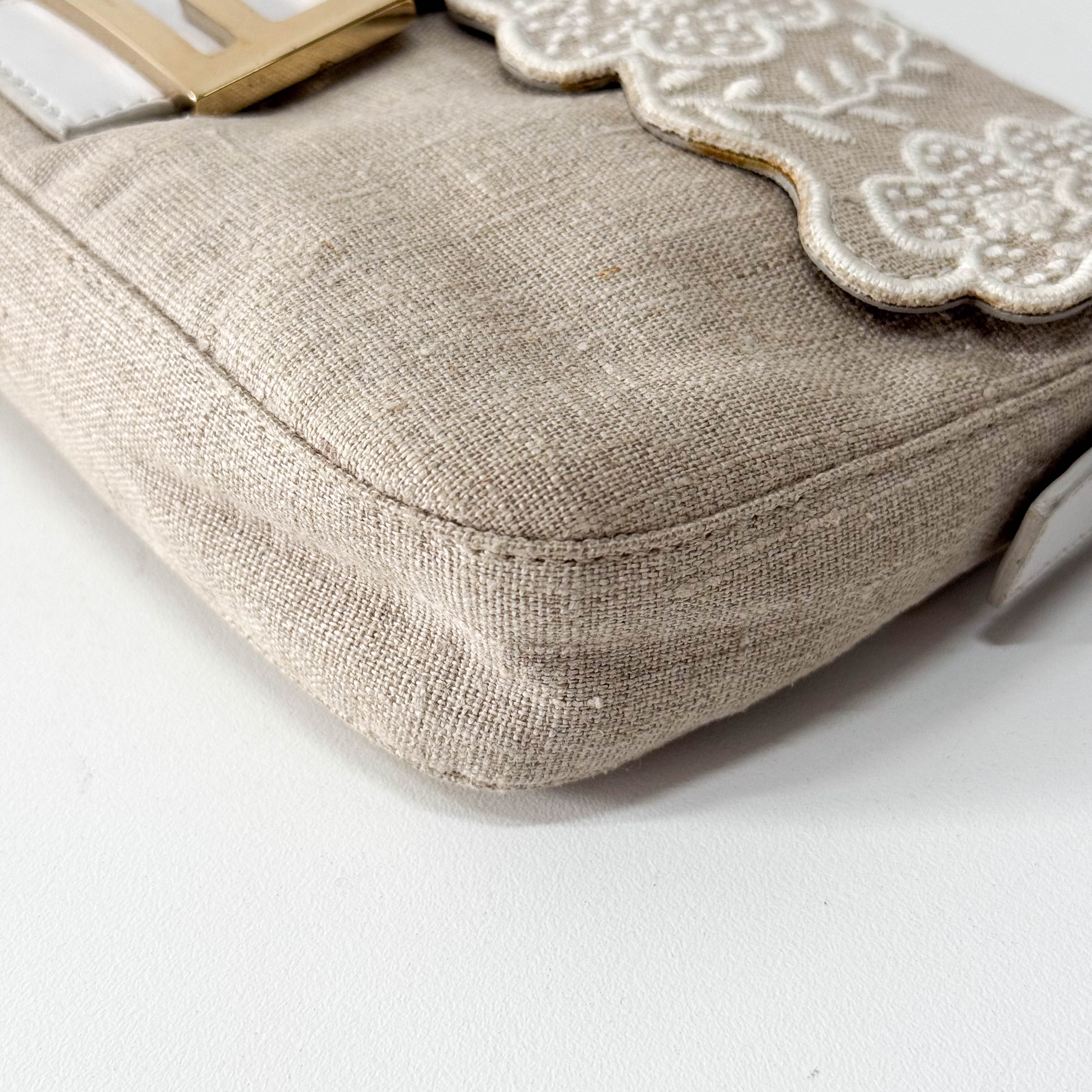 Baguette Beige Raffia Flower Embroidery