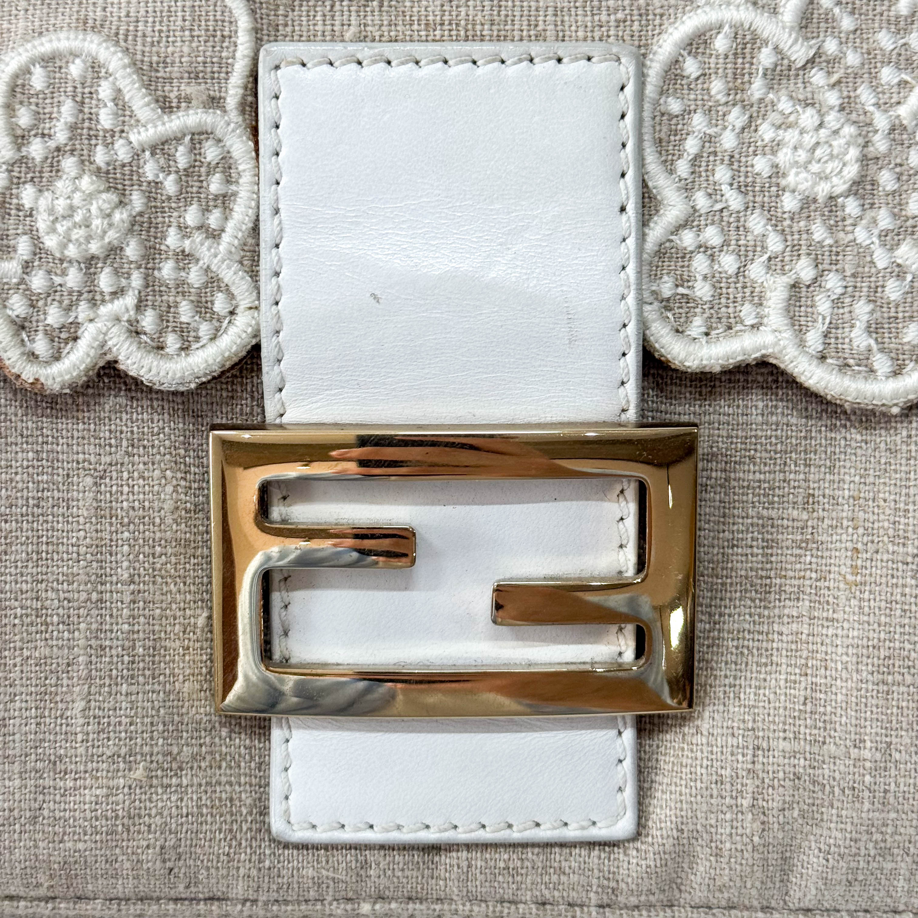 Baguette Beige Raffia Flower Embroidery