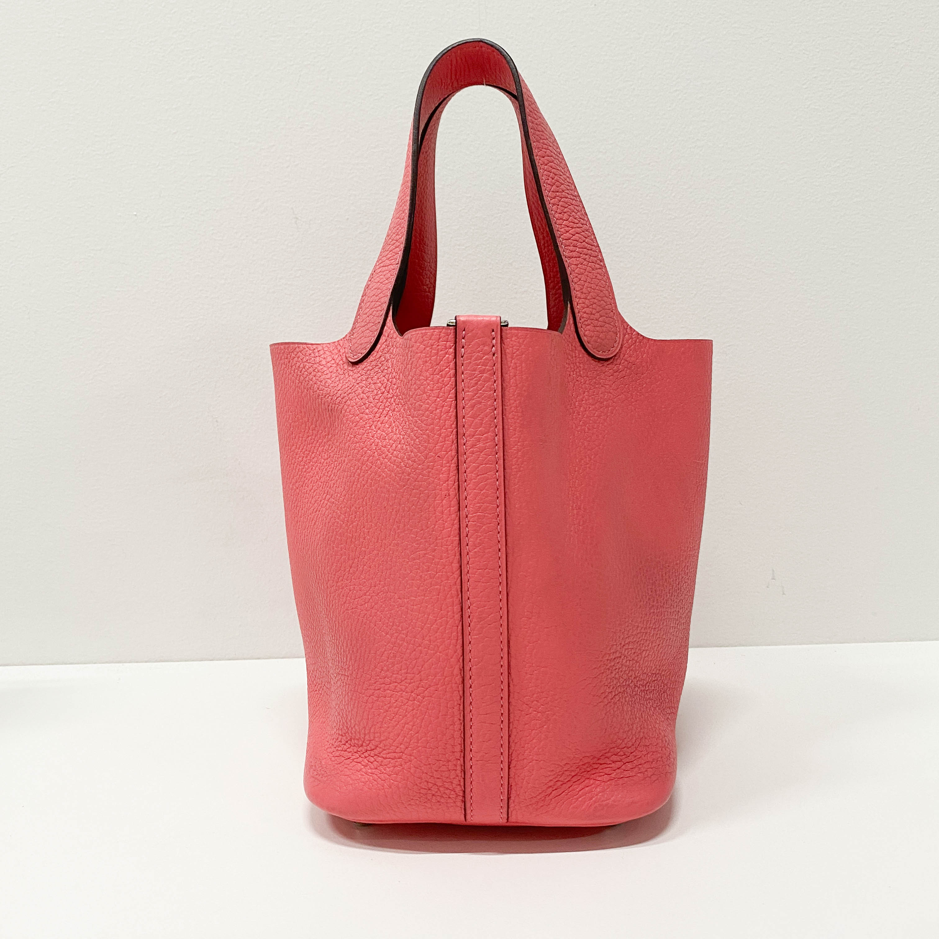 Picotin Lock 18PM Pink Leather Shoulder Bag