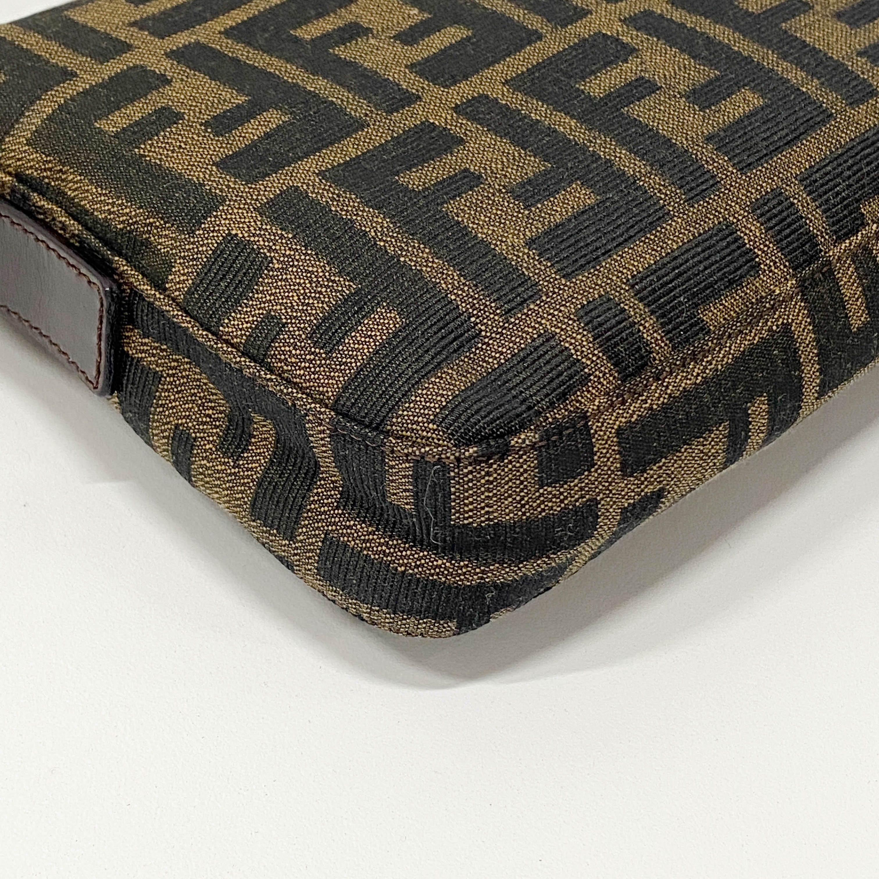 Zucca Brown Canvas Shoulder Bag