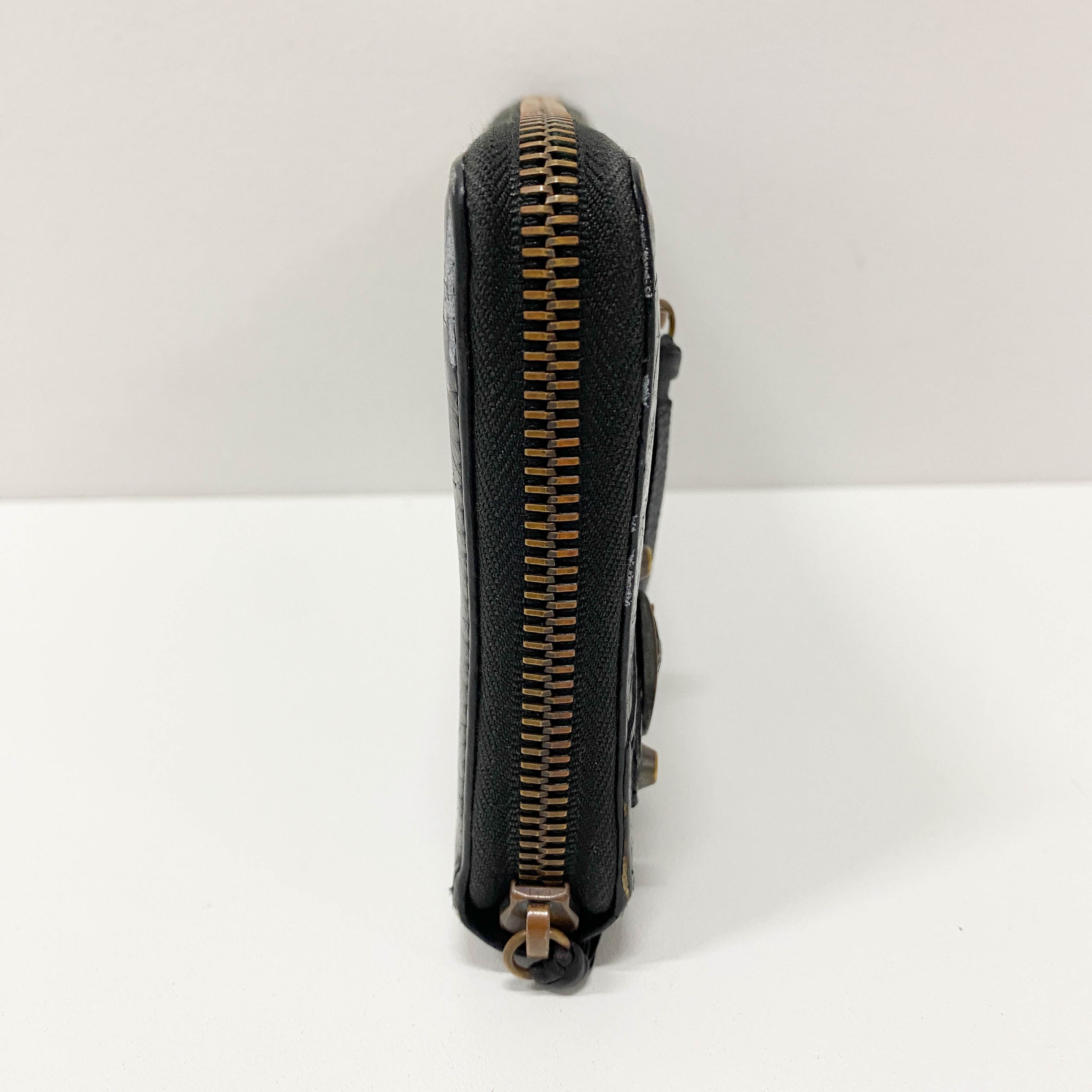 Graffiti Round Zipper Black Lambskin Leather Wallet