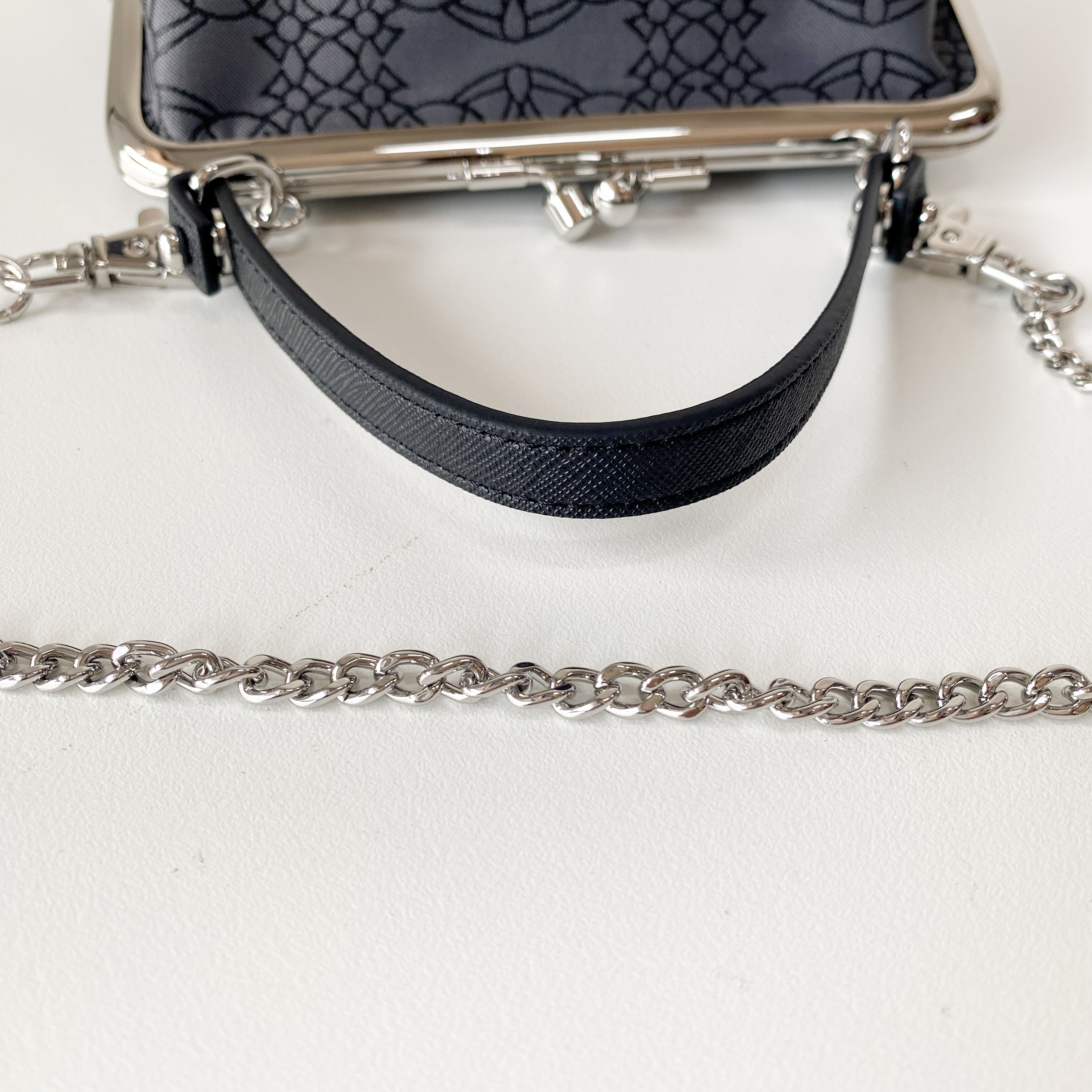 Granny Frame Small Grey Design Hand/Shoulder Bag