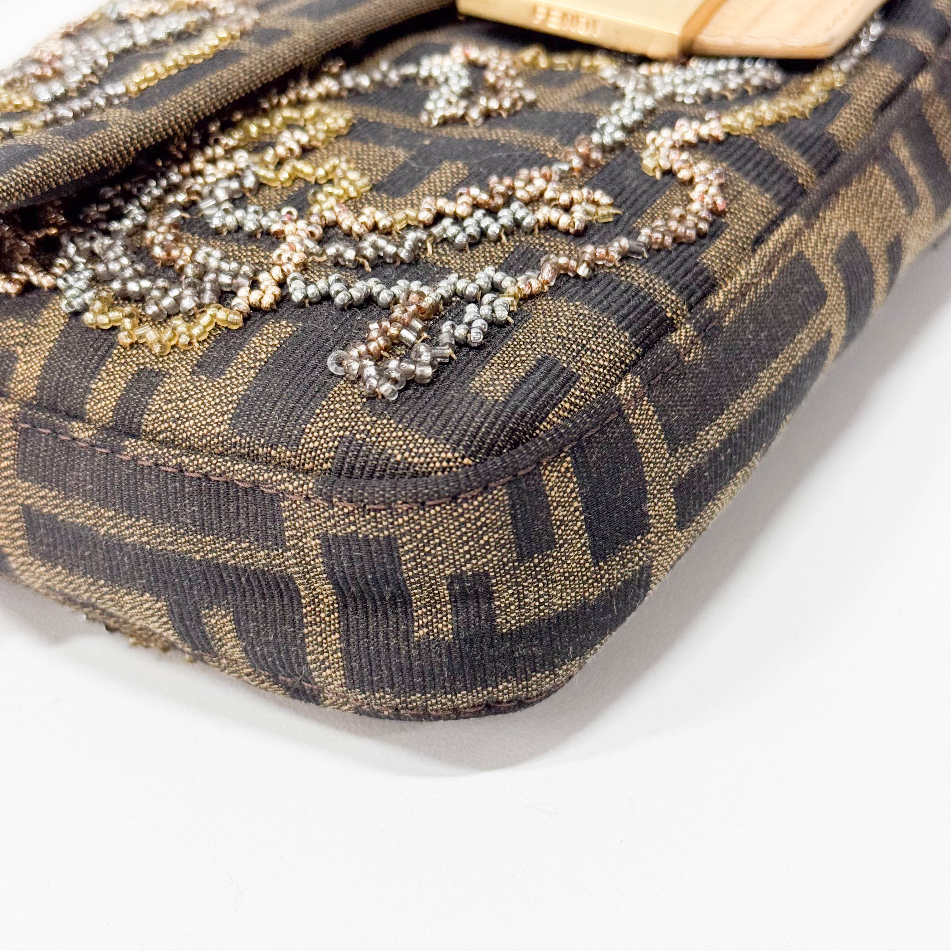 Zucca Baguette Brown Canvas Embroidery Shoulder Bag