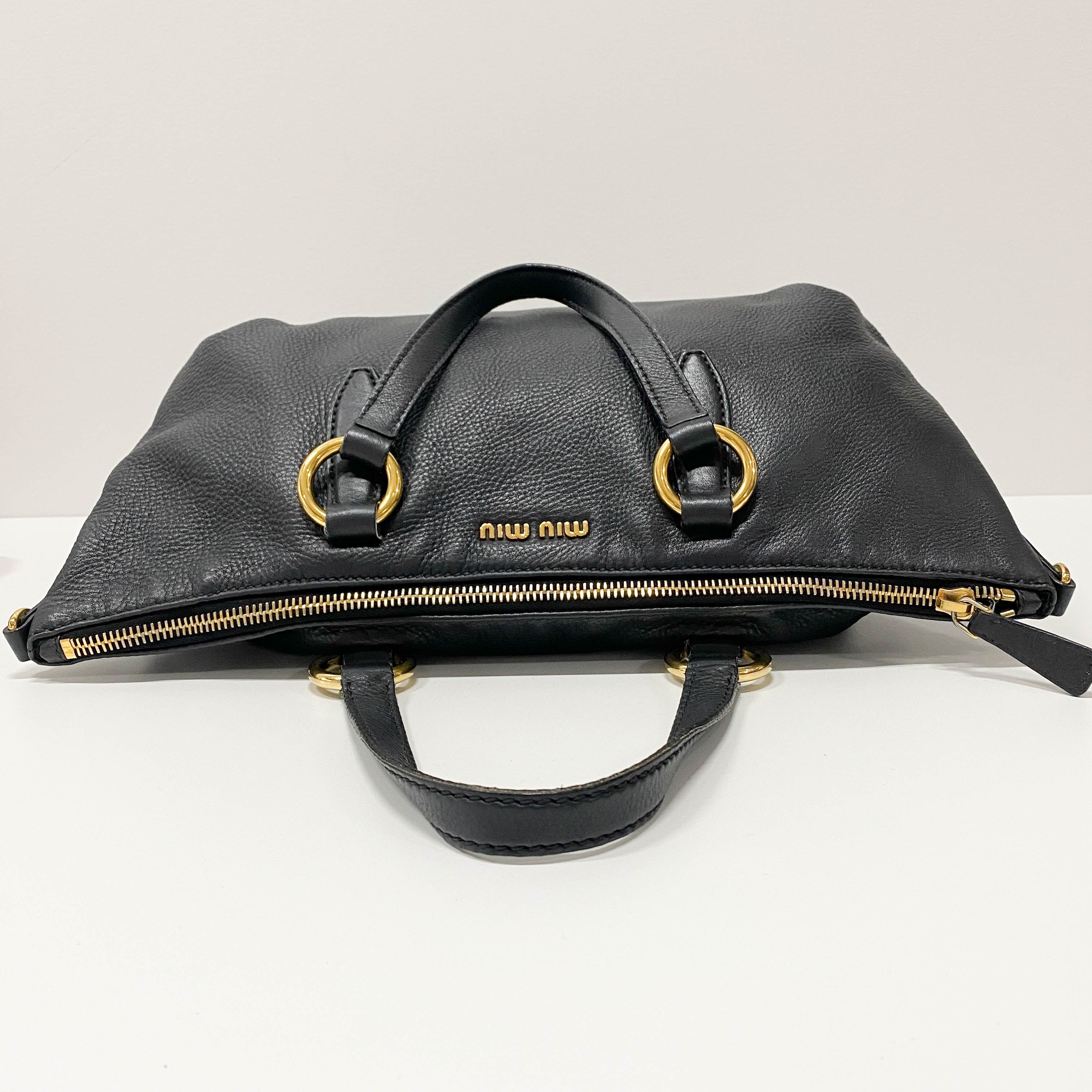 MIU MIU Archive Black Leather Shoulder Bag – HIVE PRELOVED