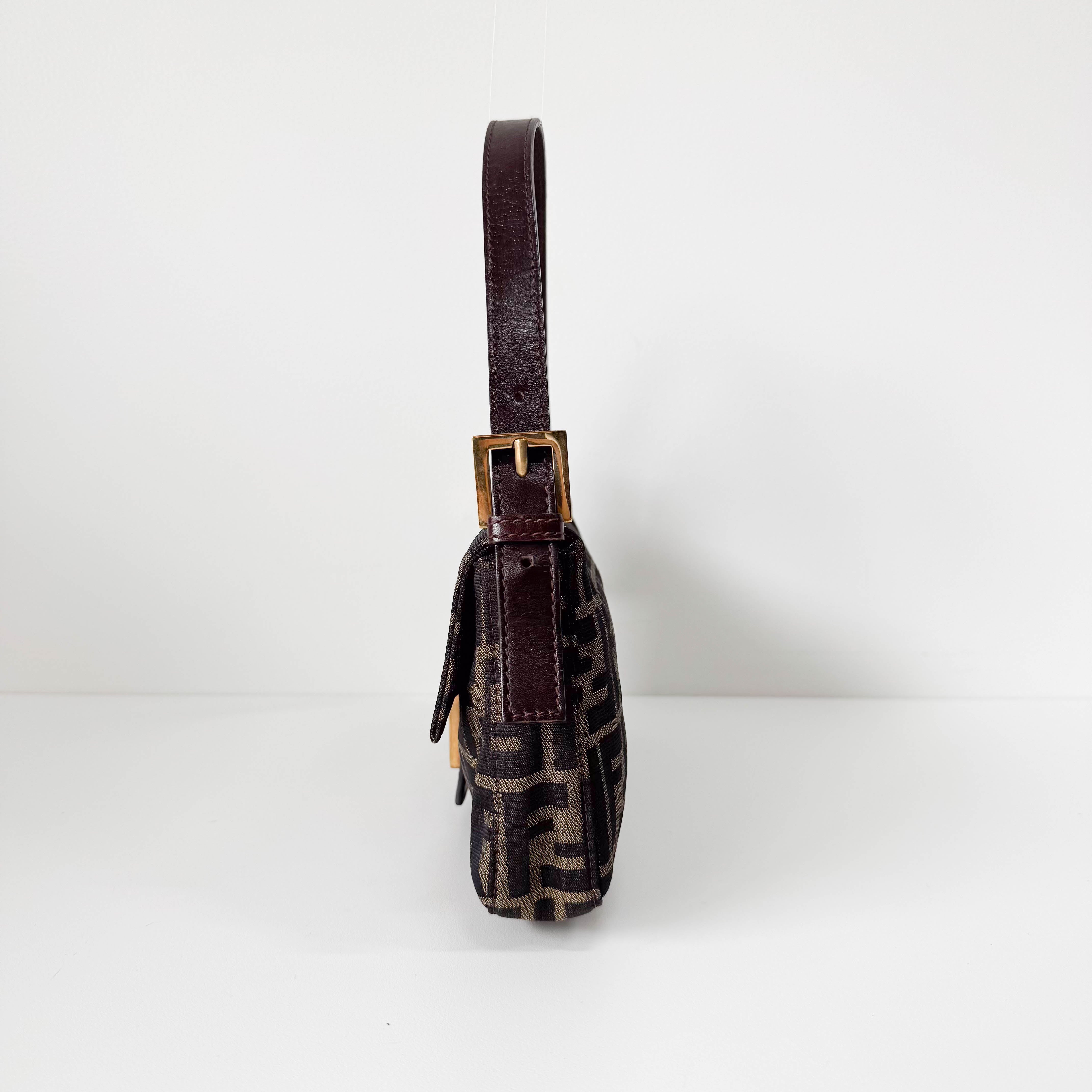 Zucca Baguette Brown Canvas Shoulder Bag